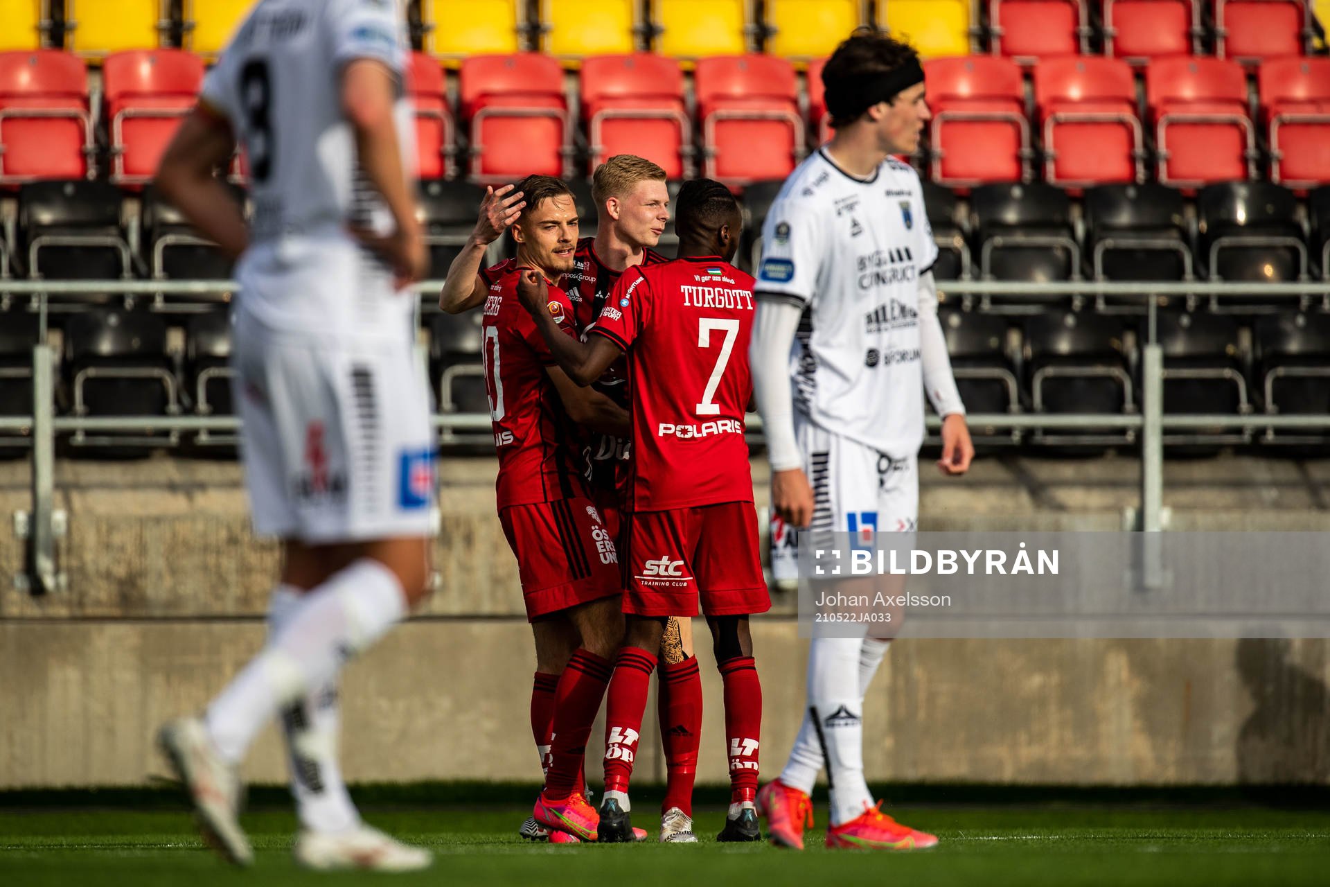Östersunds Felix Hörberg jublar