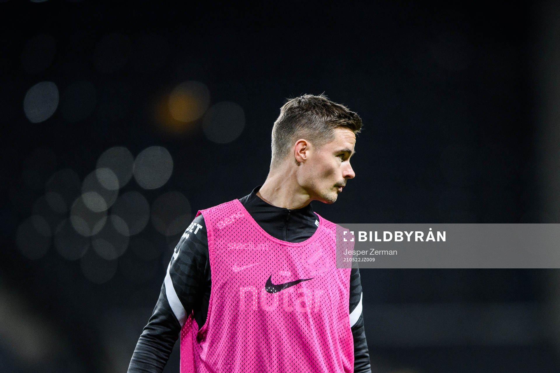 s Mikael Lustig