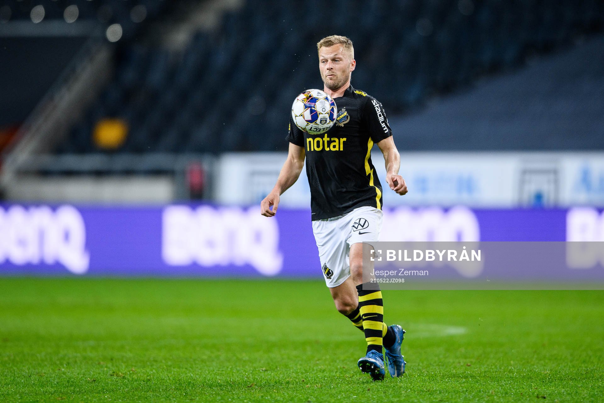 s Sebastian Larsson