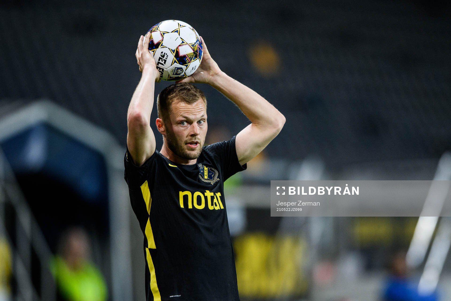 s Sebastian Larsson