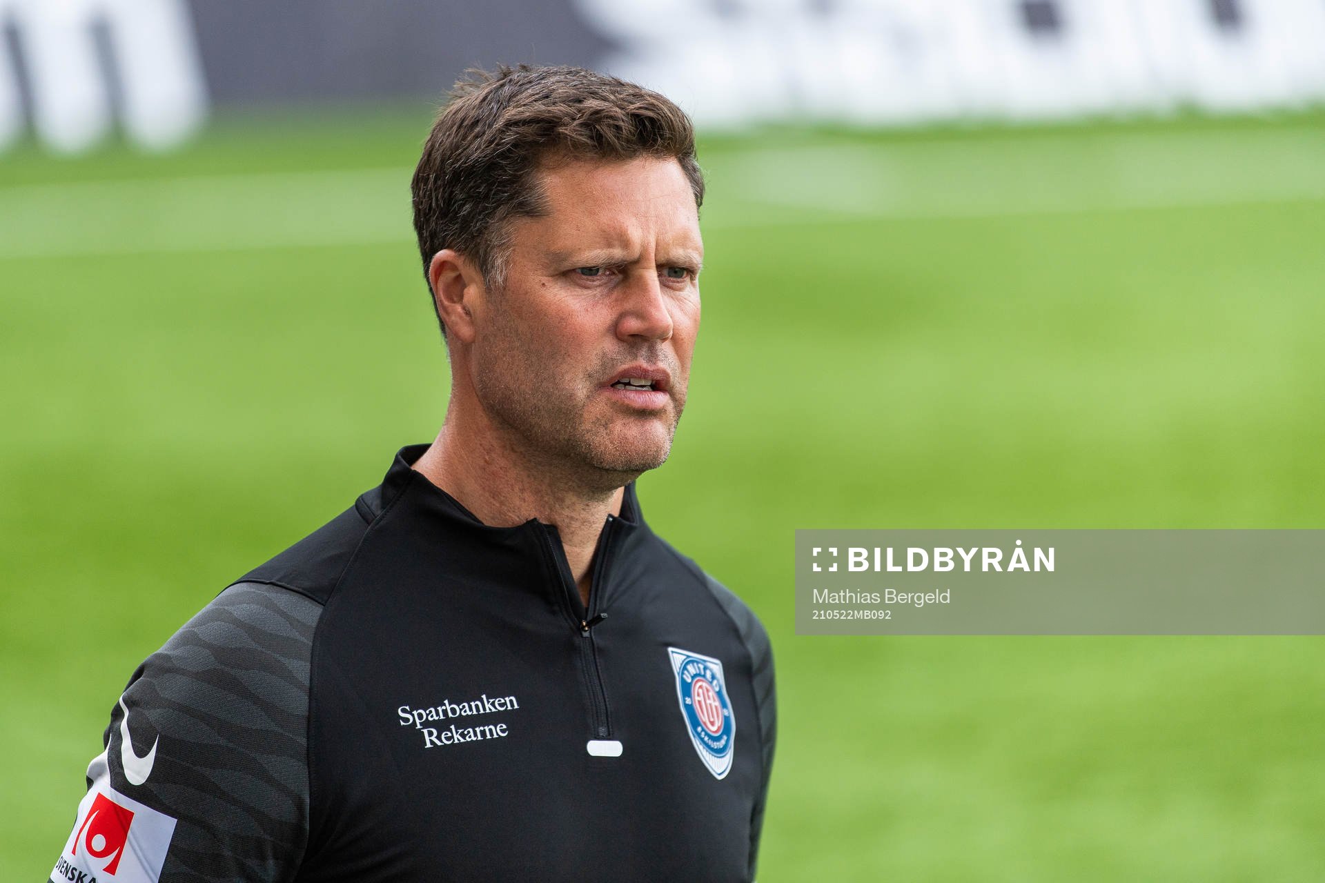 Eskilstunas assisterande tränare Fredrik Bernhardsson inför fotbollsmatchen i Damallsvenskan mellan Häcken och Eskilstuna United den 22 maj 2021 i Göteborg.