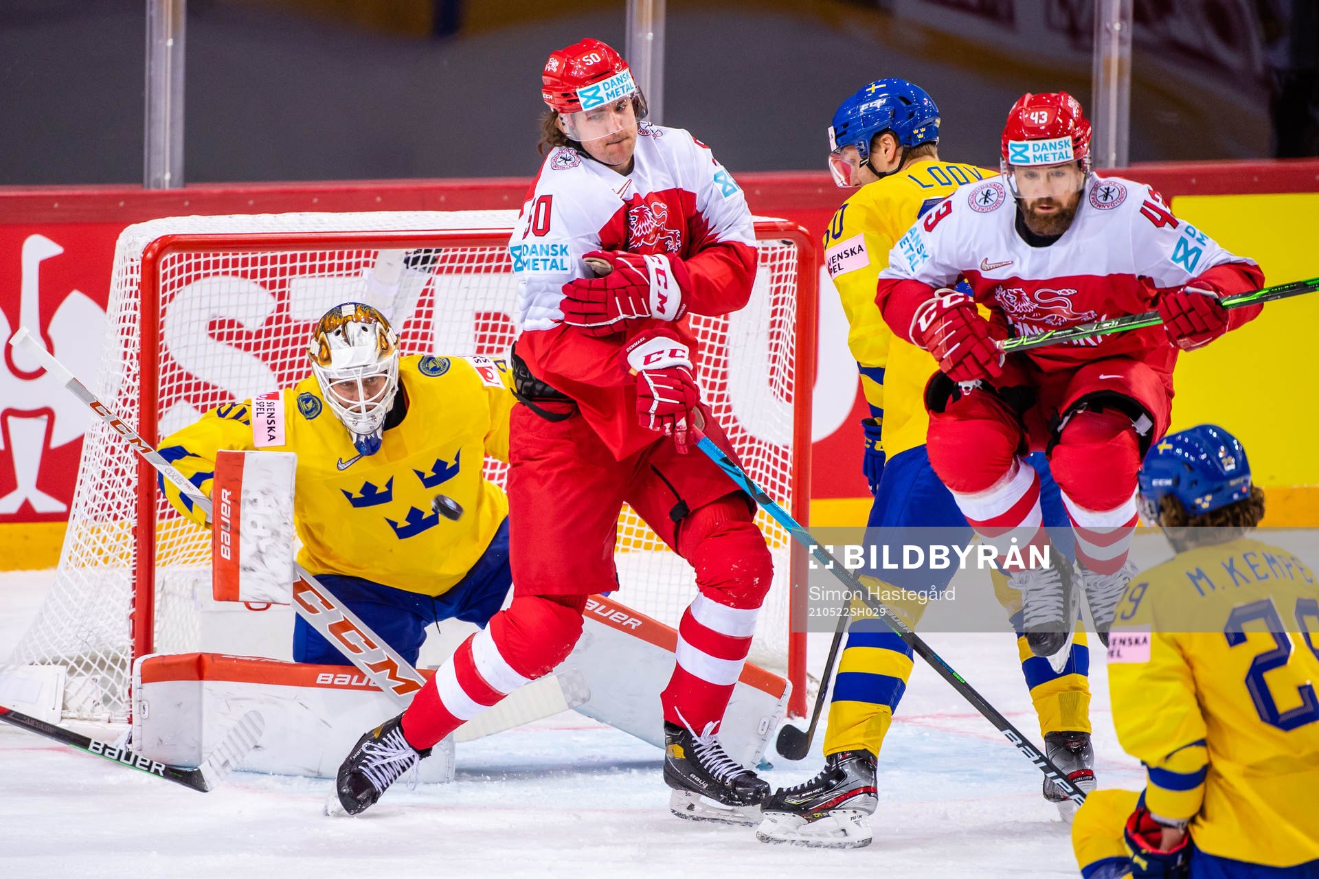 Mathias Bau  and Nichlas Hardt of Denmark in front of