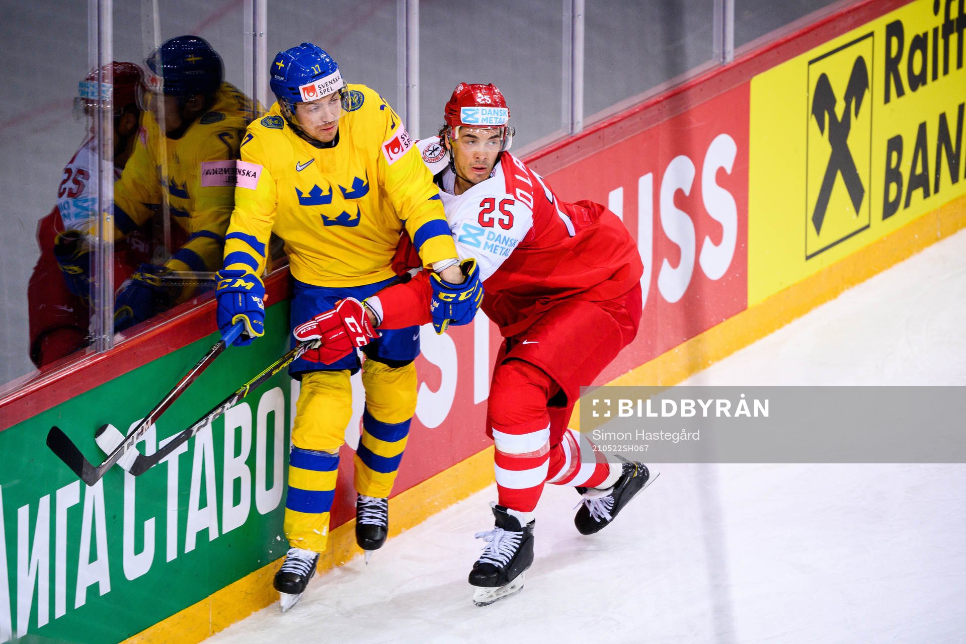 Pär Lindholm of Sweden and Oliver Lauridsen of Denmark