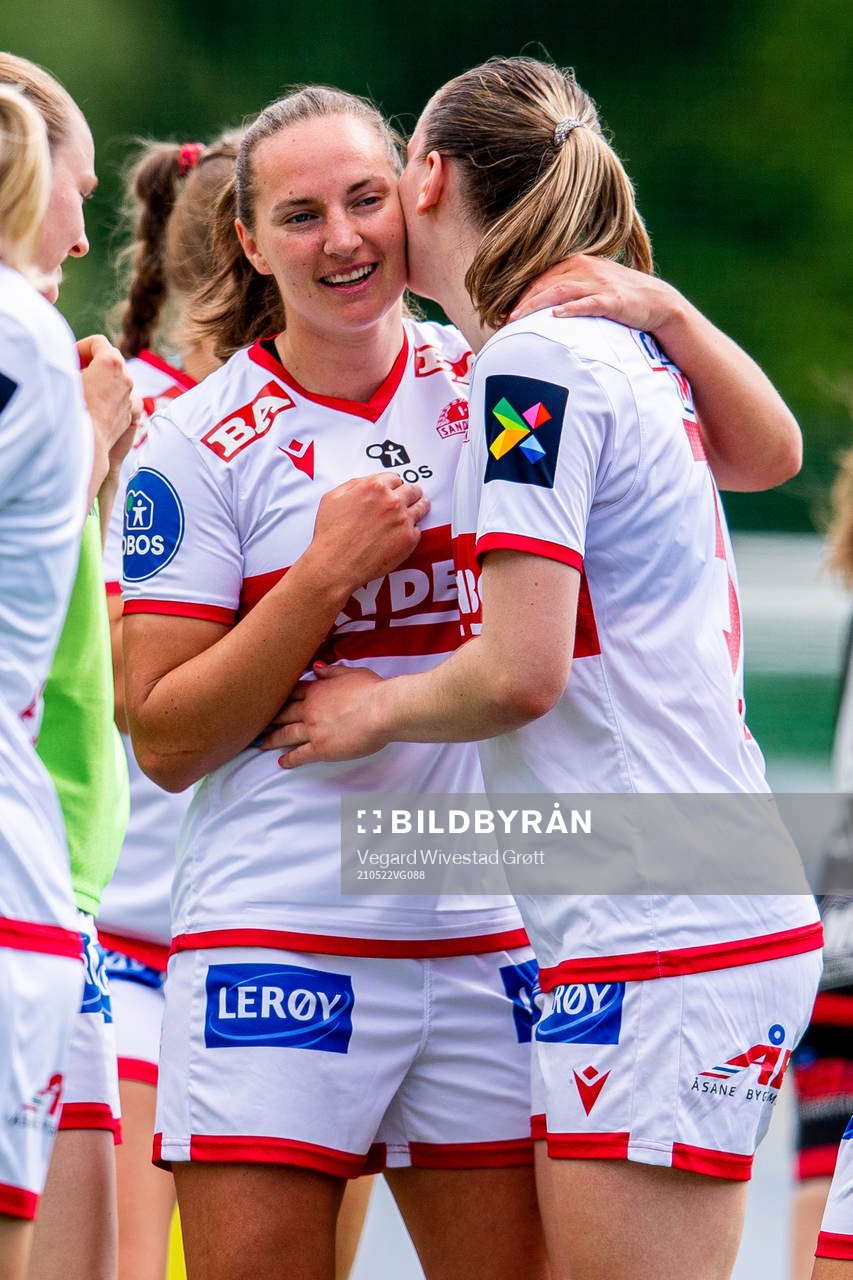 Marit Bratberg Lund and Elisabeth Terland of Sandviken