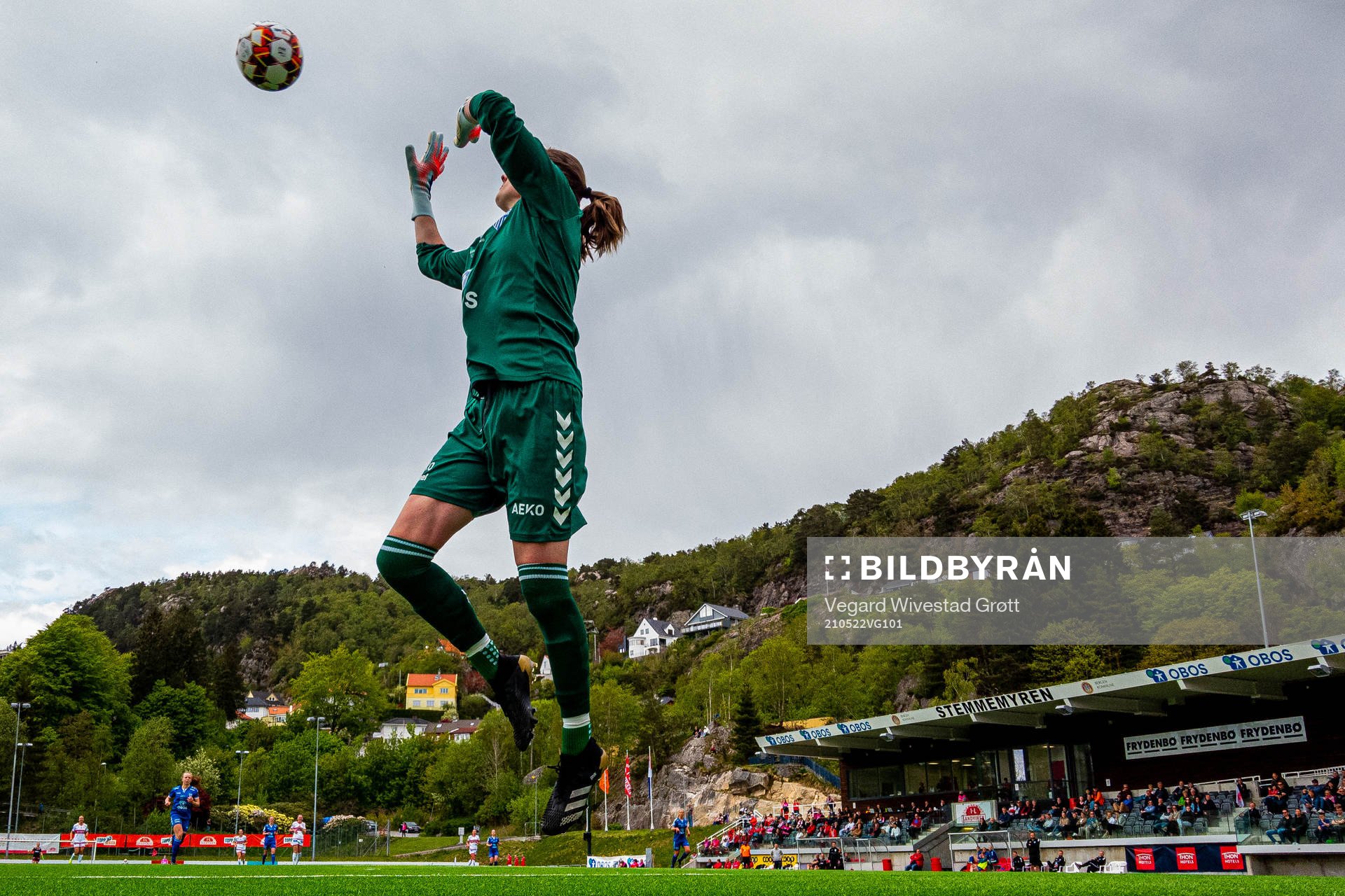 Goalkeeper Siri Ervik of Kolbotn with a save