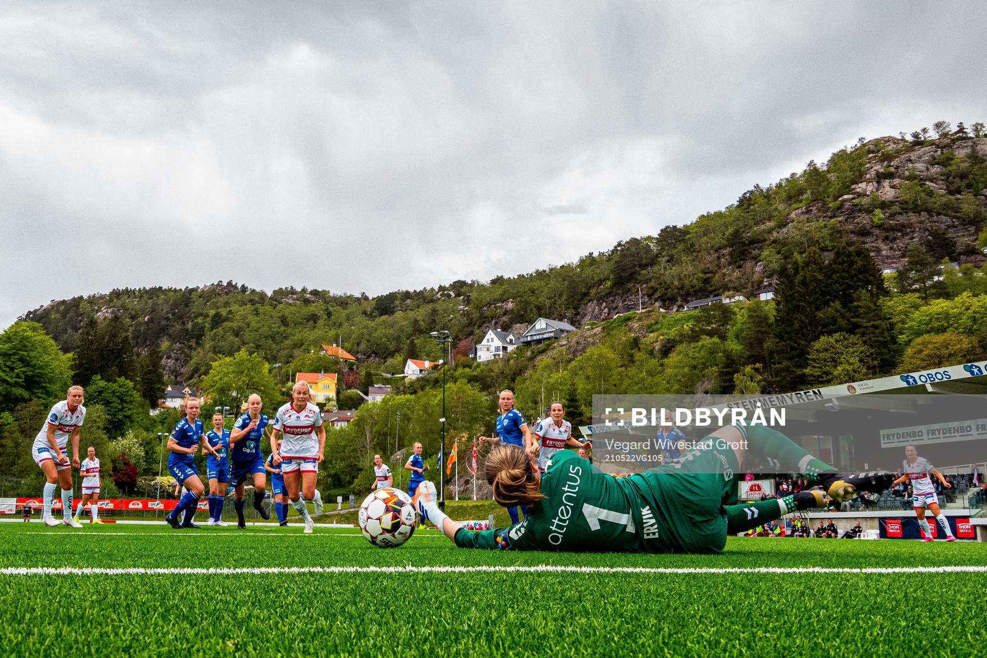 Goalkeeper Siri Ervik of Kolbotn with a save