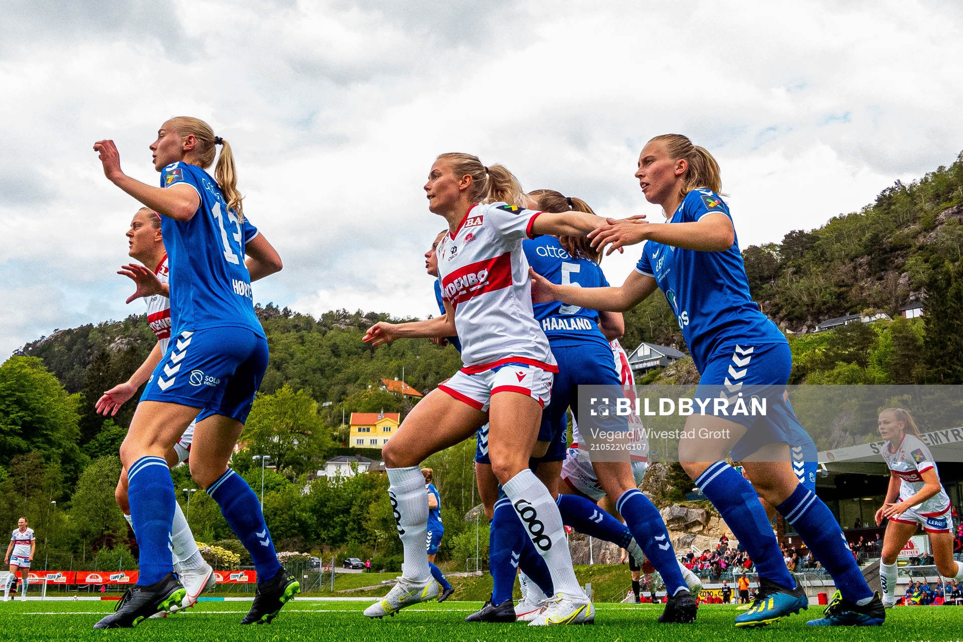 Sara Lindbak Hørte of Kolbotn, Guro Bergsvand of Sandviken
