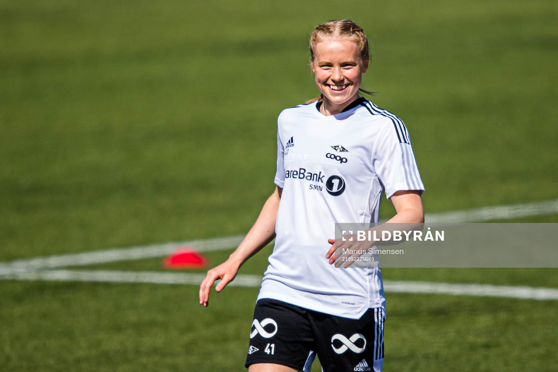 Julie Blakstad of Rosenborg warms up