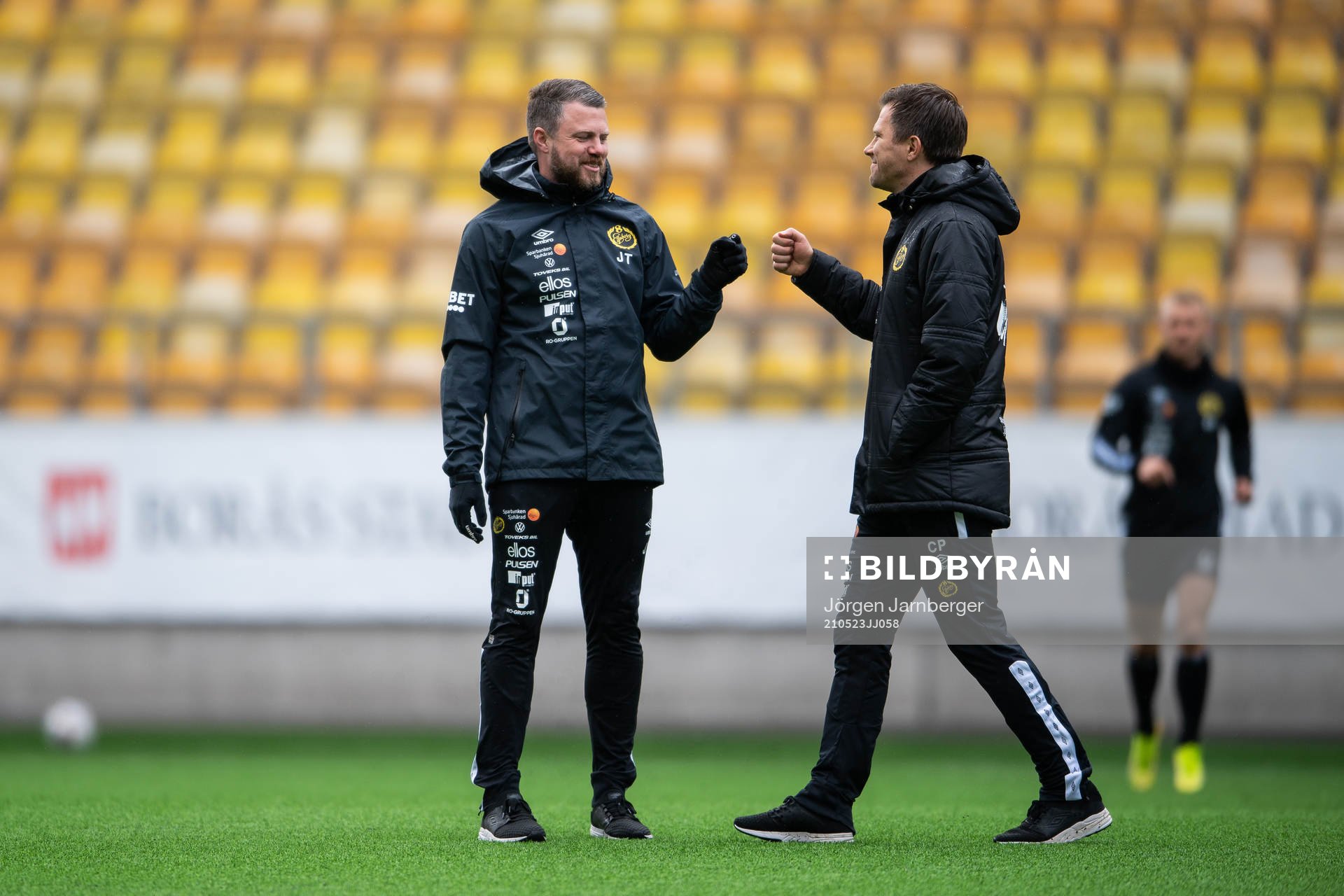 Manager Jimmy Thelin och assisterande tränare Christer