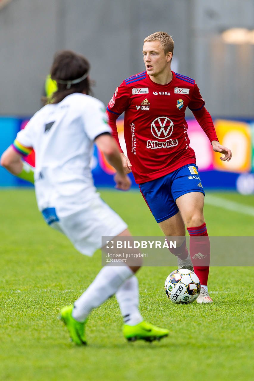 Östers Billy Nordström under fotbollsmatchen i Superettan mellan Öster och Brage den 23 maj 2021 i Växjö. 