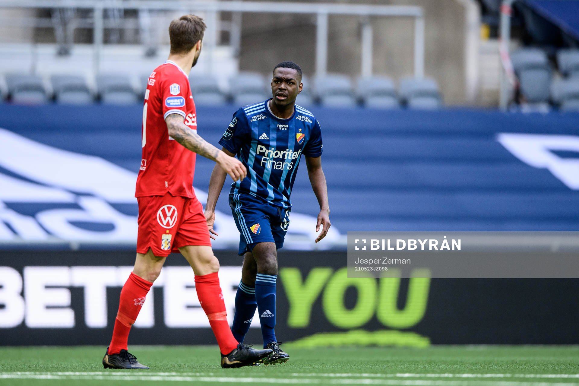 IFK Göteborgs Mattias Bjärsmyr och Djurgårdens Joel Asoro