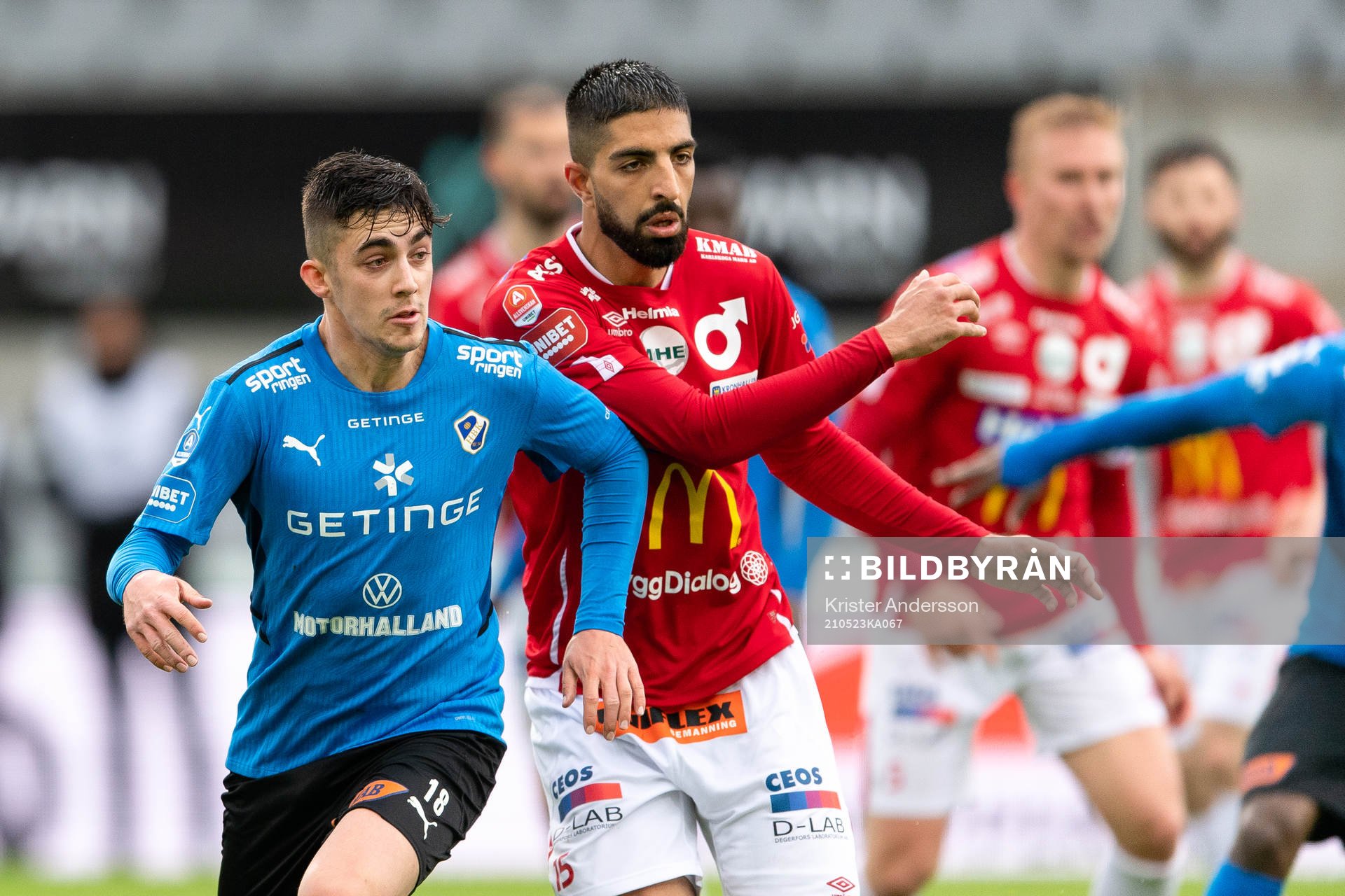 Halmstads Emil Tot Wikström och Degerfors Sean Sabetkar