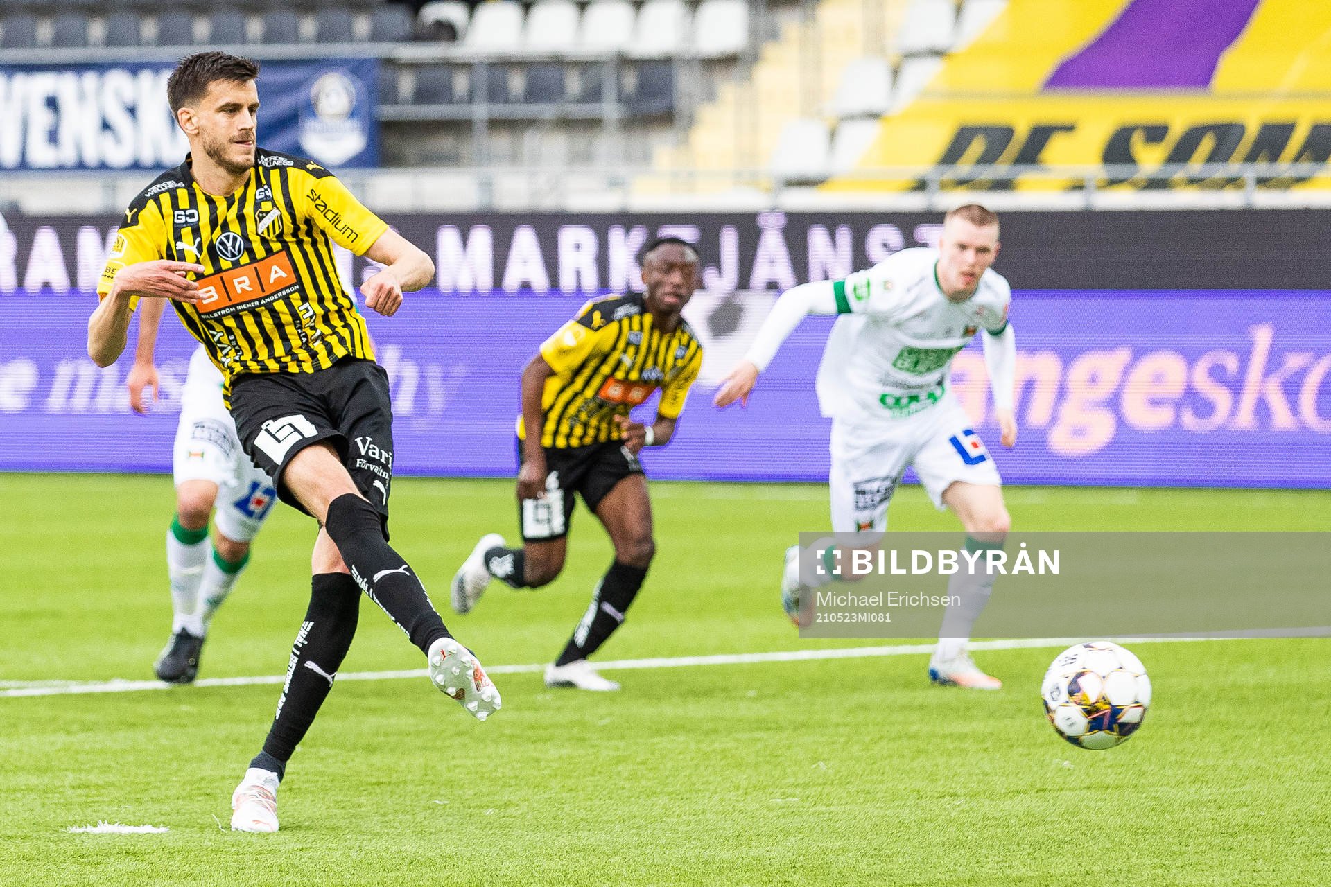Häckens Alexander Jeremejeff  gör 2-0 på straff