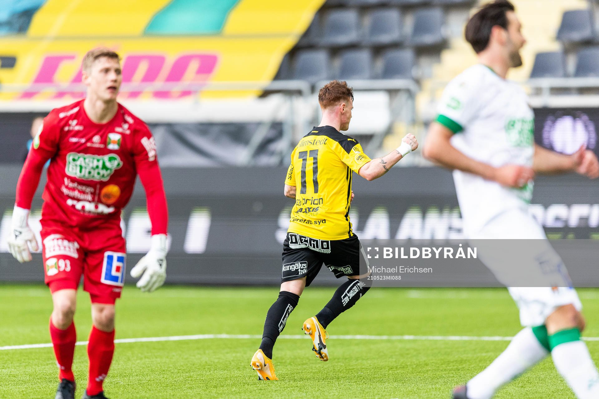 Häckens Tobias Heintz jublar