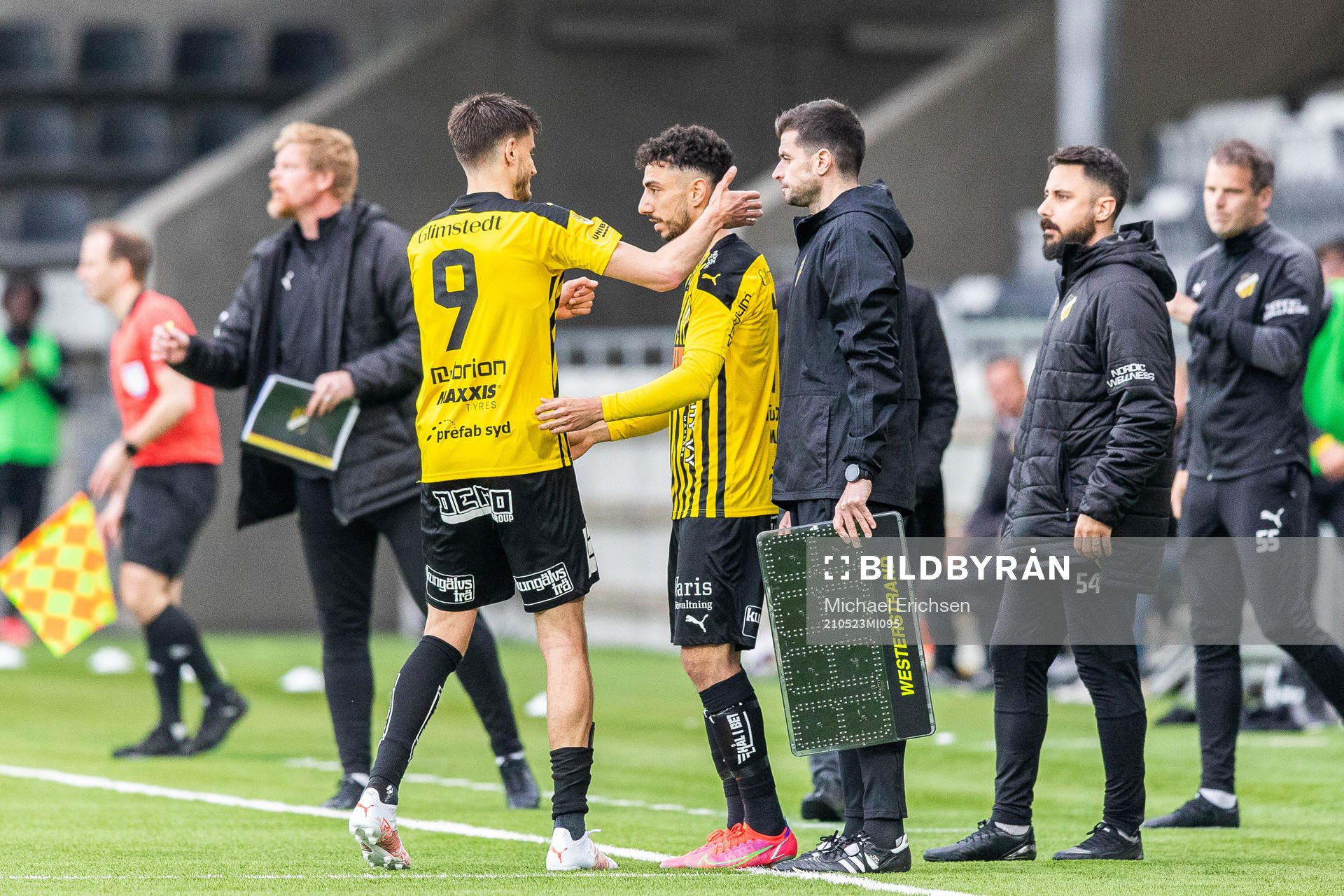 Häckens Alexander Jeremejeff  byts ut mot Daleho Irandust