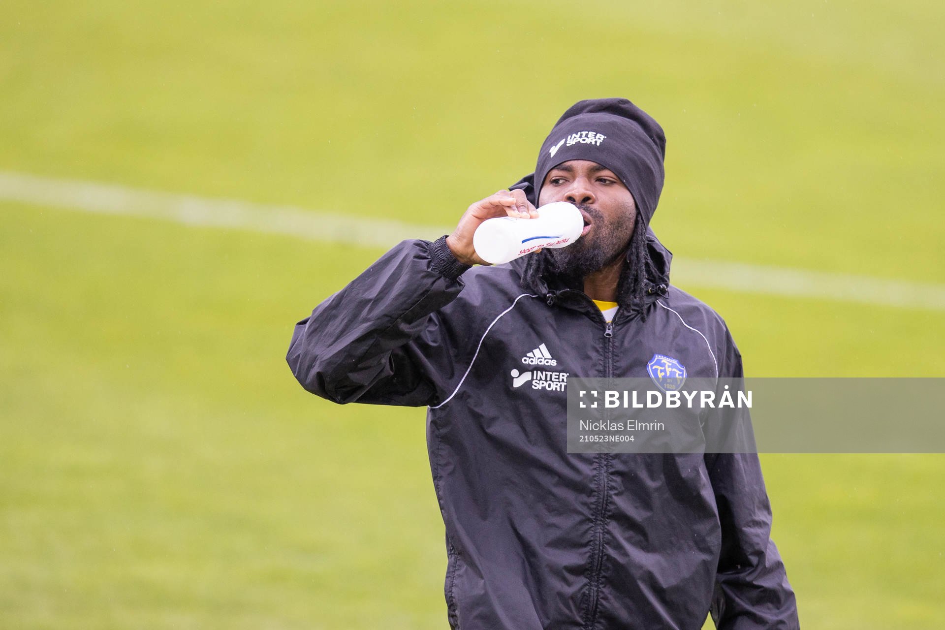 Falkenbergs Kwame Kizito inför fotbollsmatchen i Superettan mellan Falkenberg och Vasalund den 23 maj 2021 i Falkenberg. 