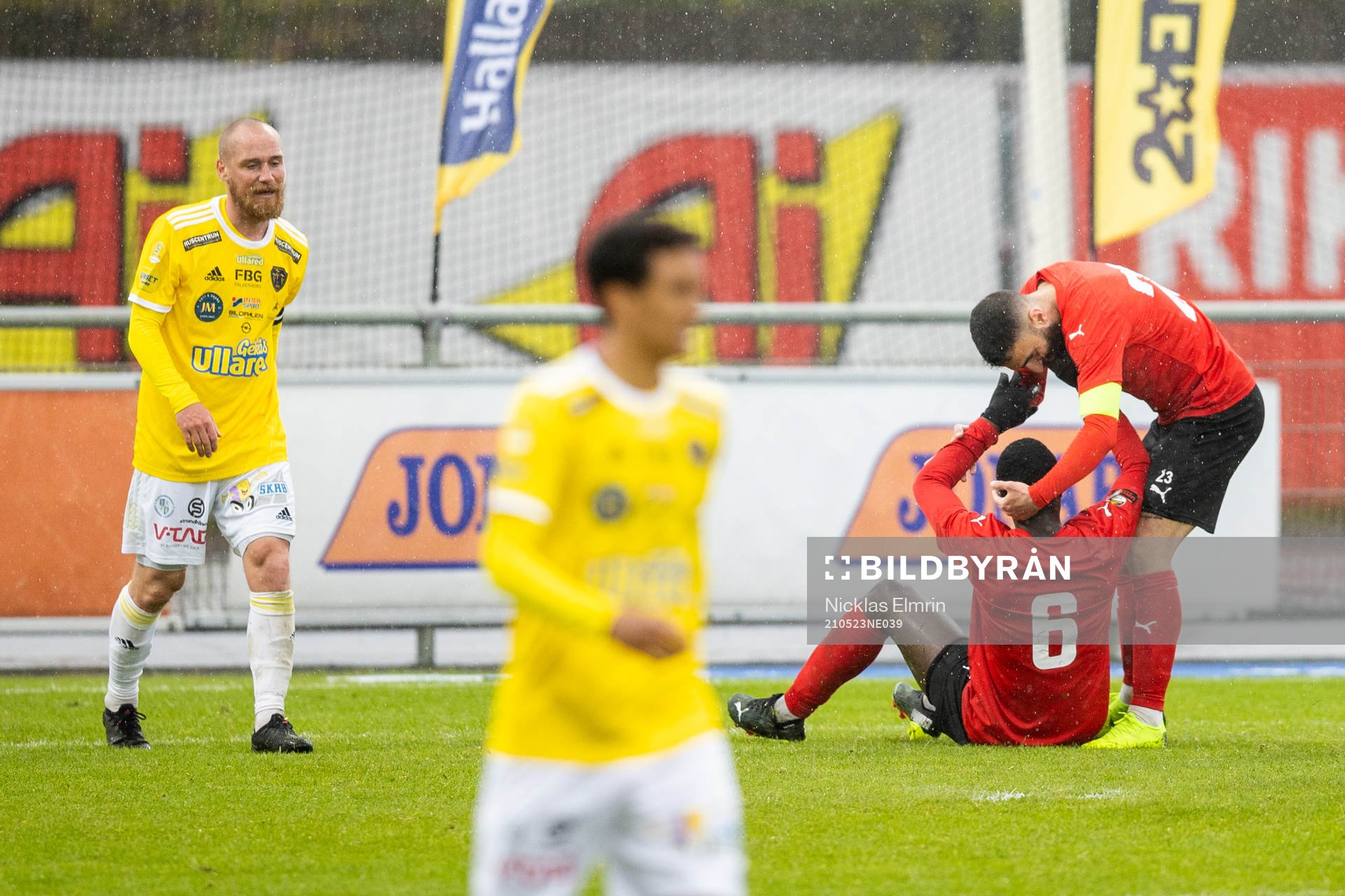 Falkenbergs Christoffer Carlsson deppar och Vasalunds