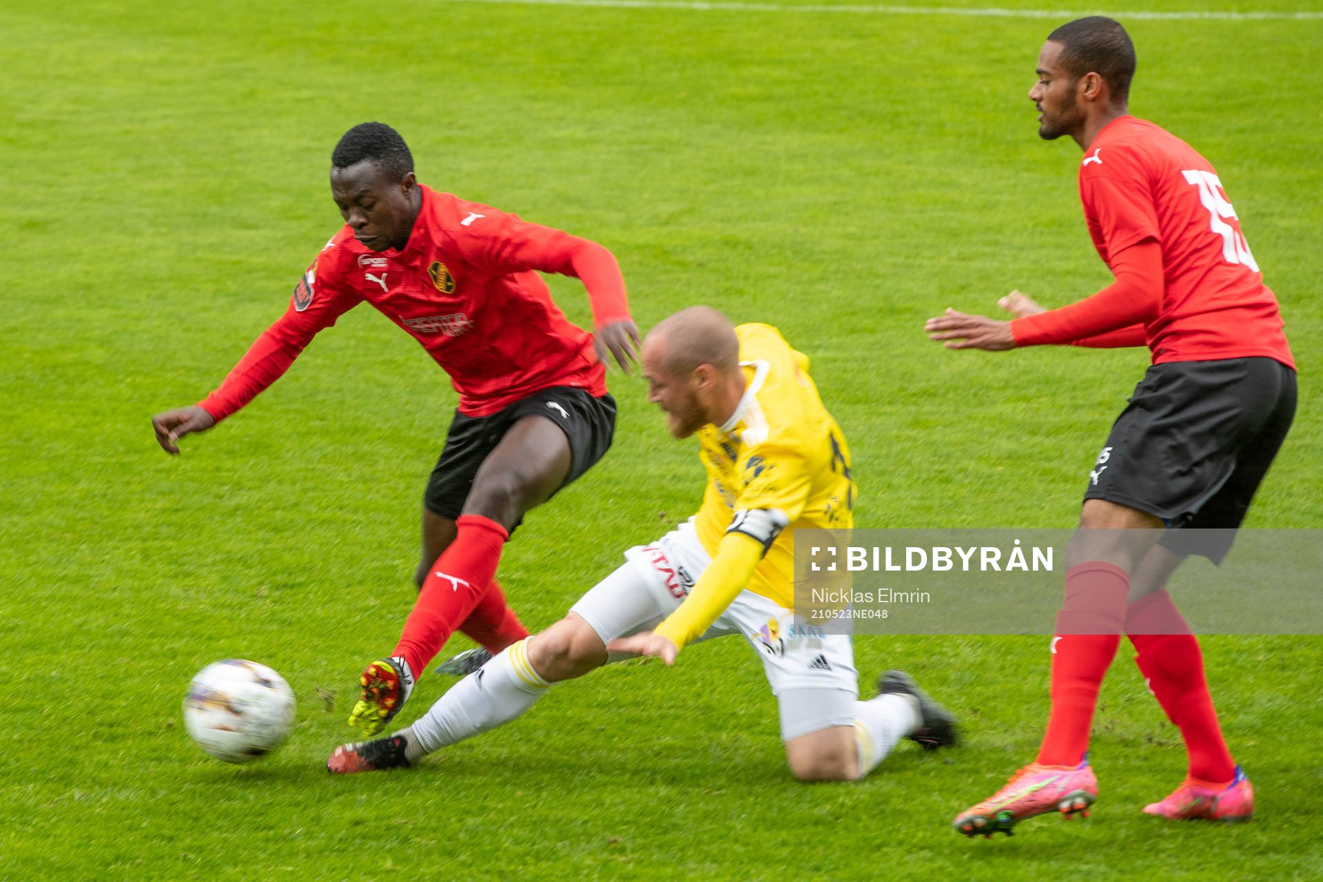 Vasalunds Anthony Wambani och Alexander Andue och