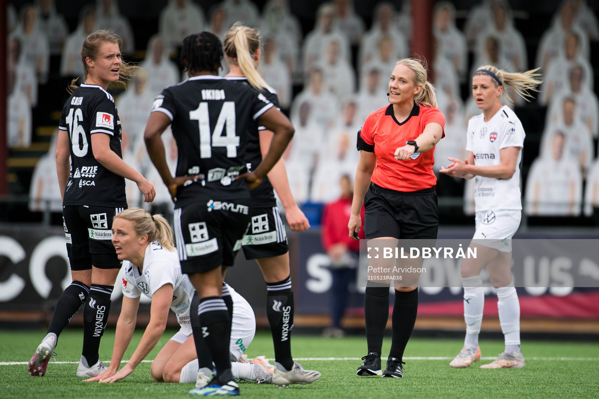 Domare Sandra Österberg dömmer straff för Rosengård