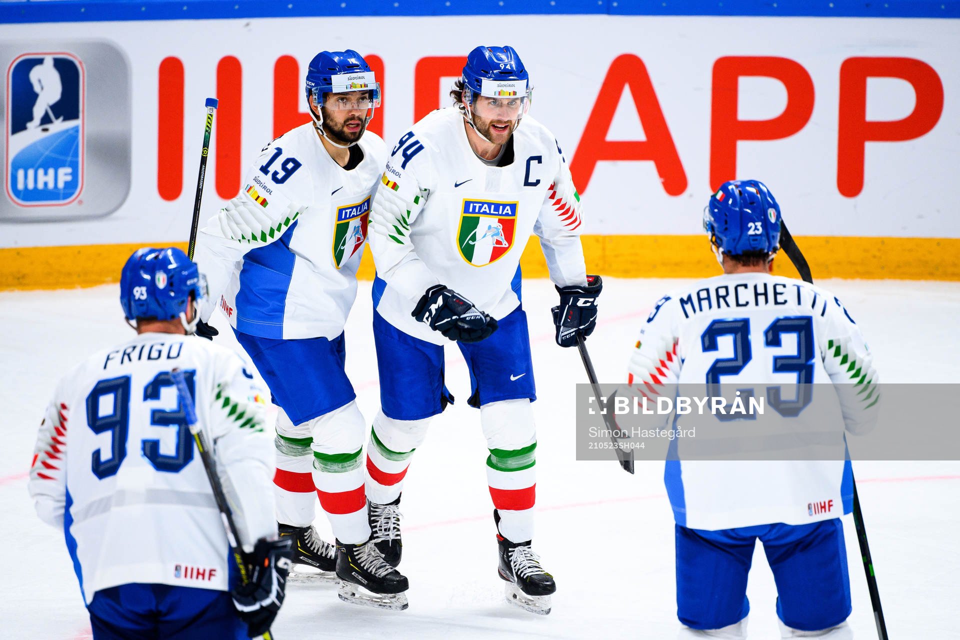 Daniel Frank of Italy celebrates the 4-1 goal