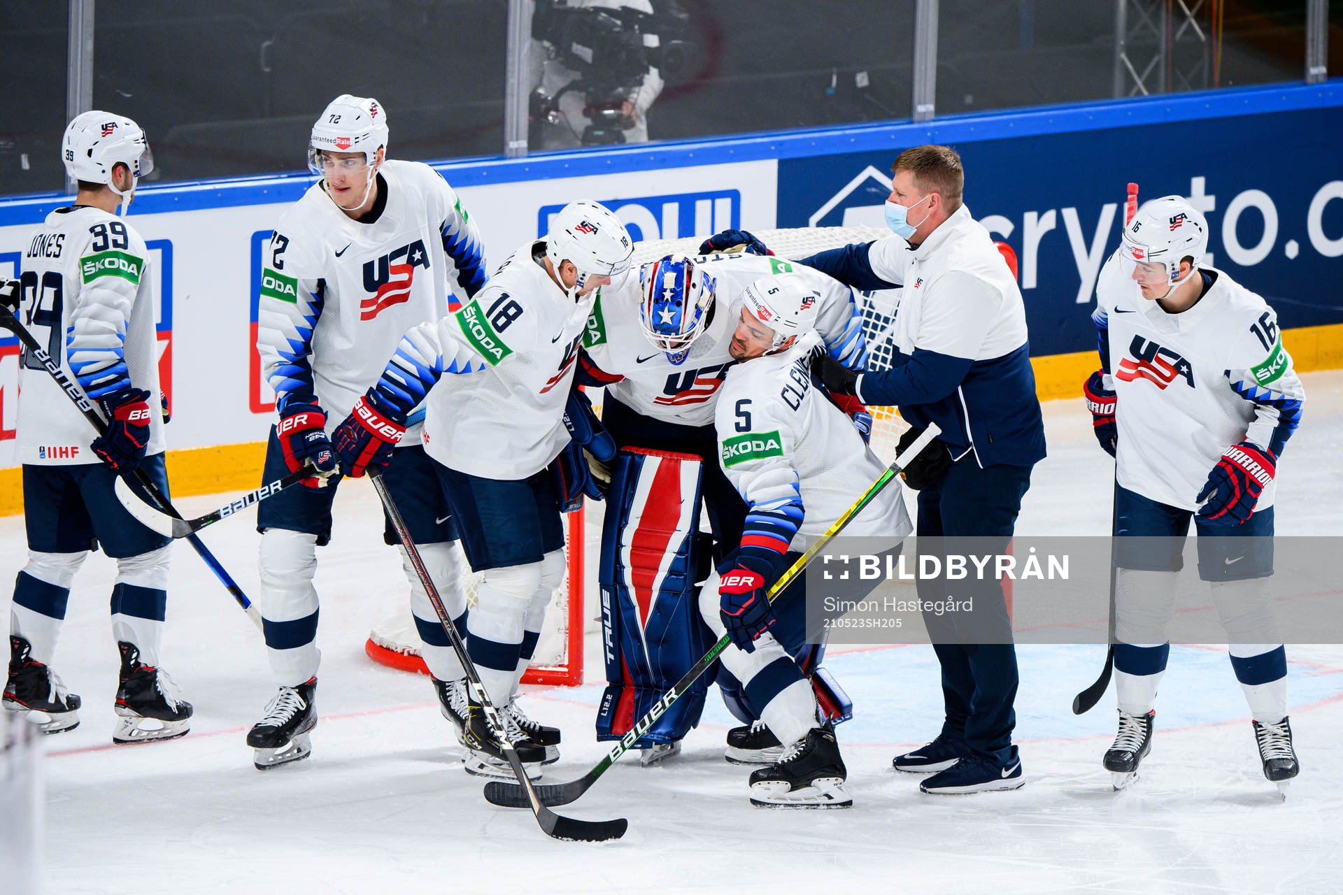 Goalkeeper Anthony Stolarz of USA in pain