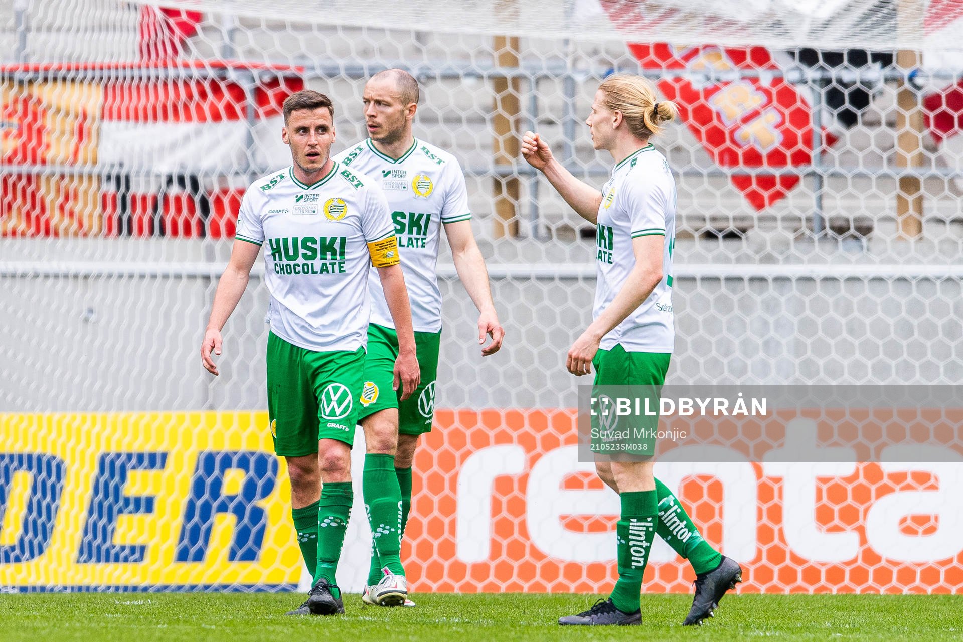 Hammarbys Jon Gudni Fjoluson och Gustav Ludwigson deppar