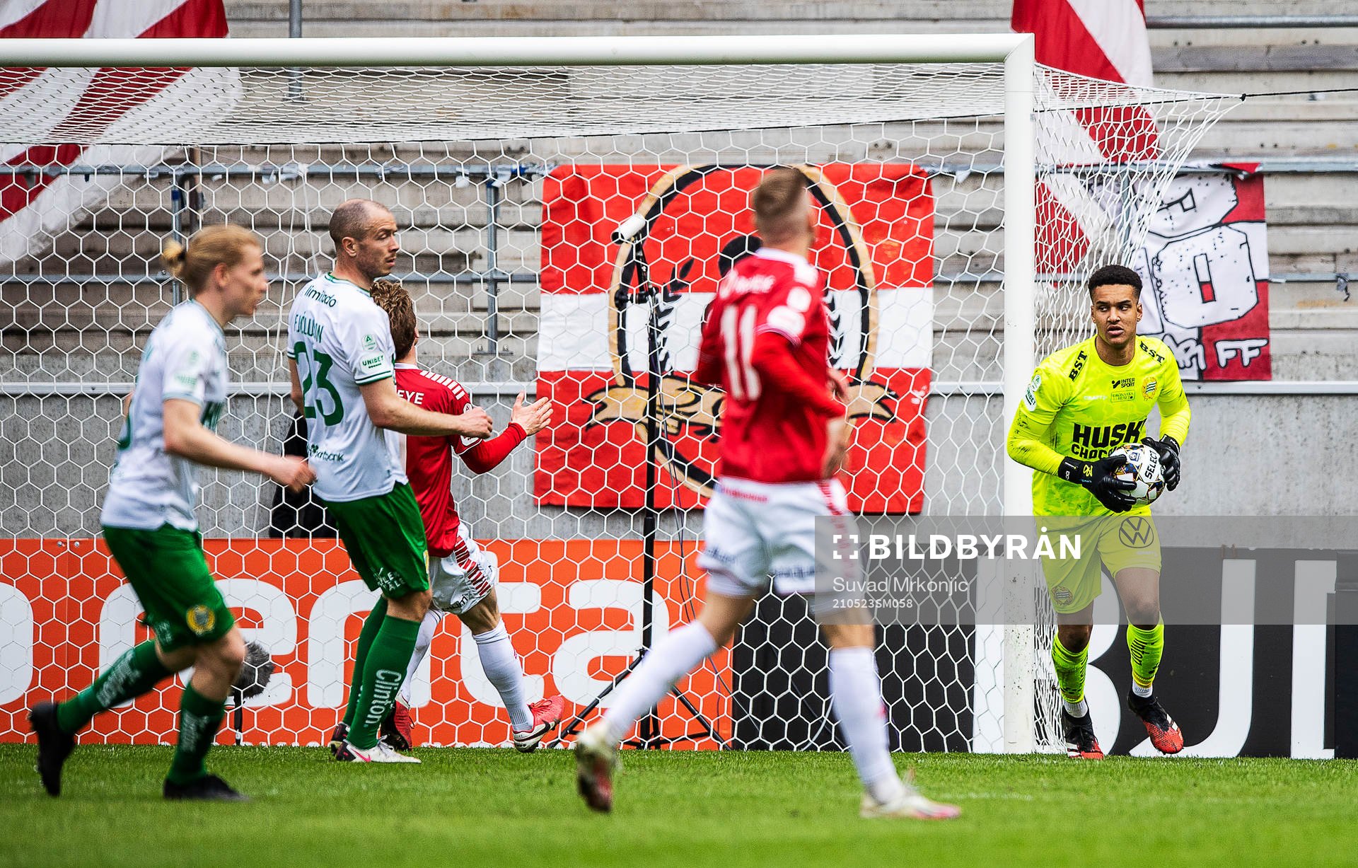 Hammarbys målvakt Oliver Dovin