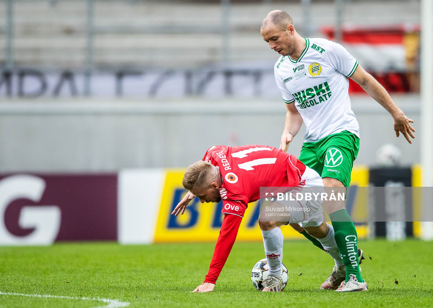 Kalmars Jonathan Ring och Hammarbys Jon Gudni Fjoluson