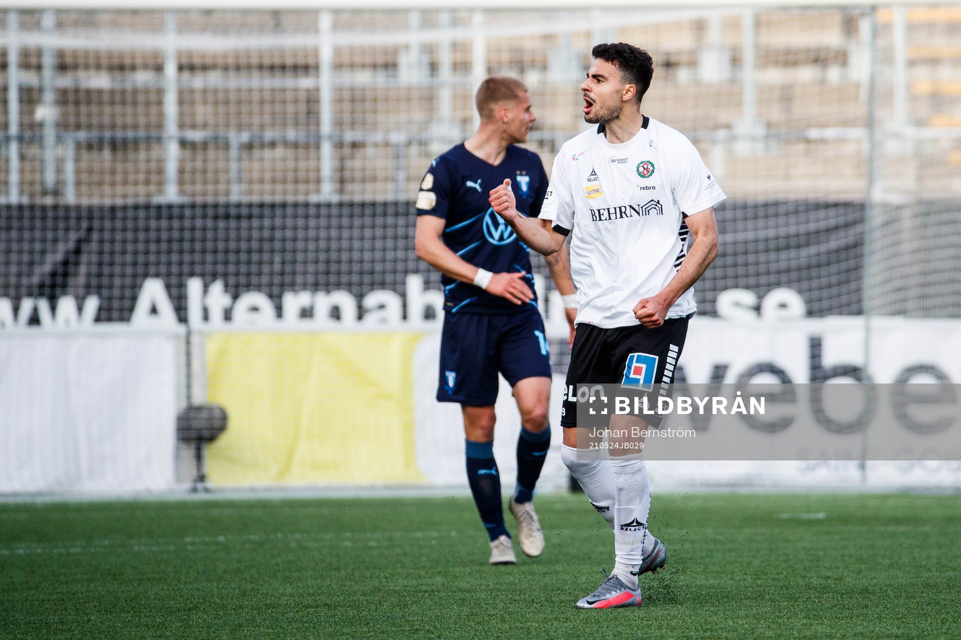 Örebros Deniz Hümmet jublar