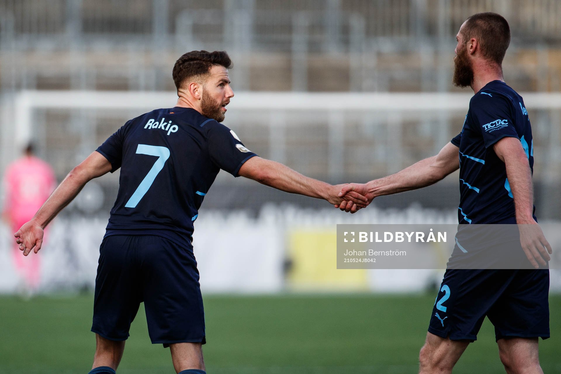 Malmö FFs Erdal Rakip jublar med Jo Inge Berget