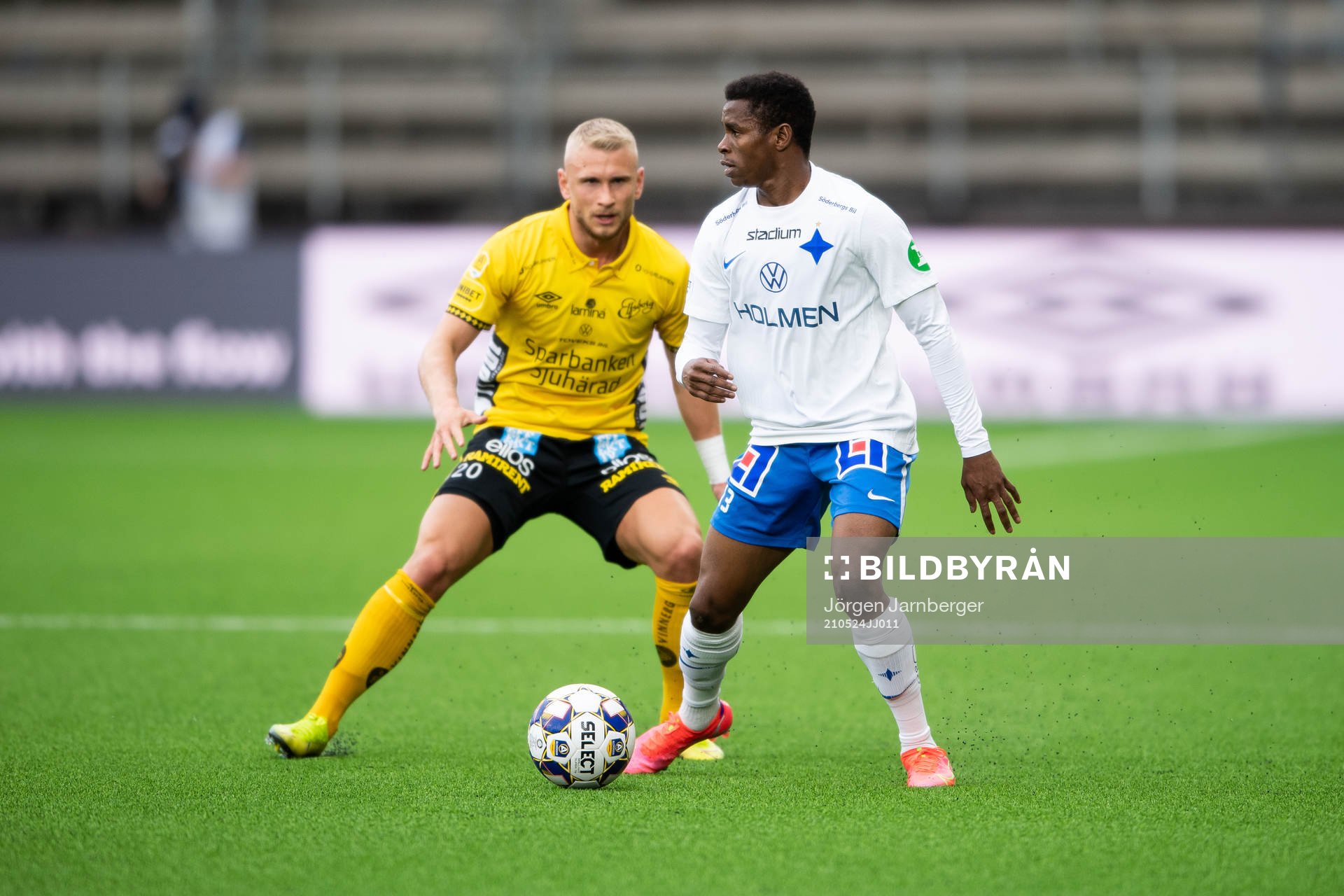 IFK Norrköpings Ishaq Abdulrazaq och Elfsborgs Simon Strand