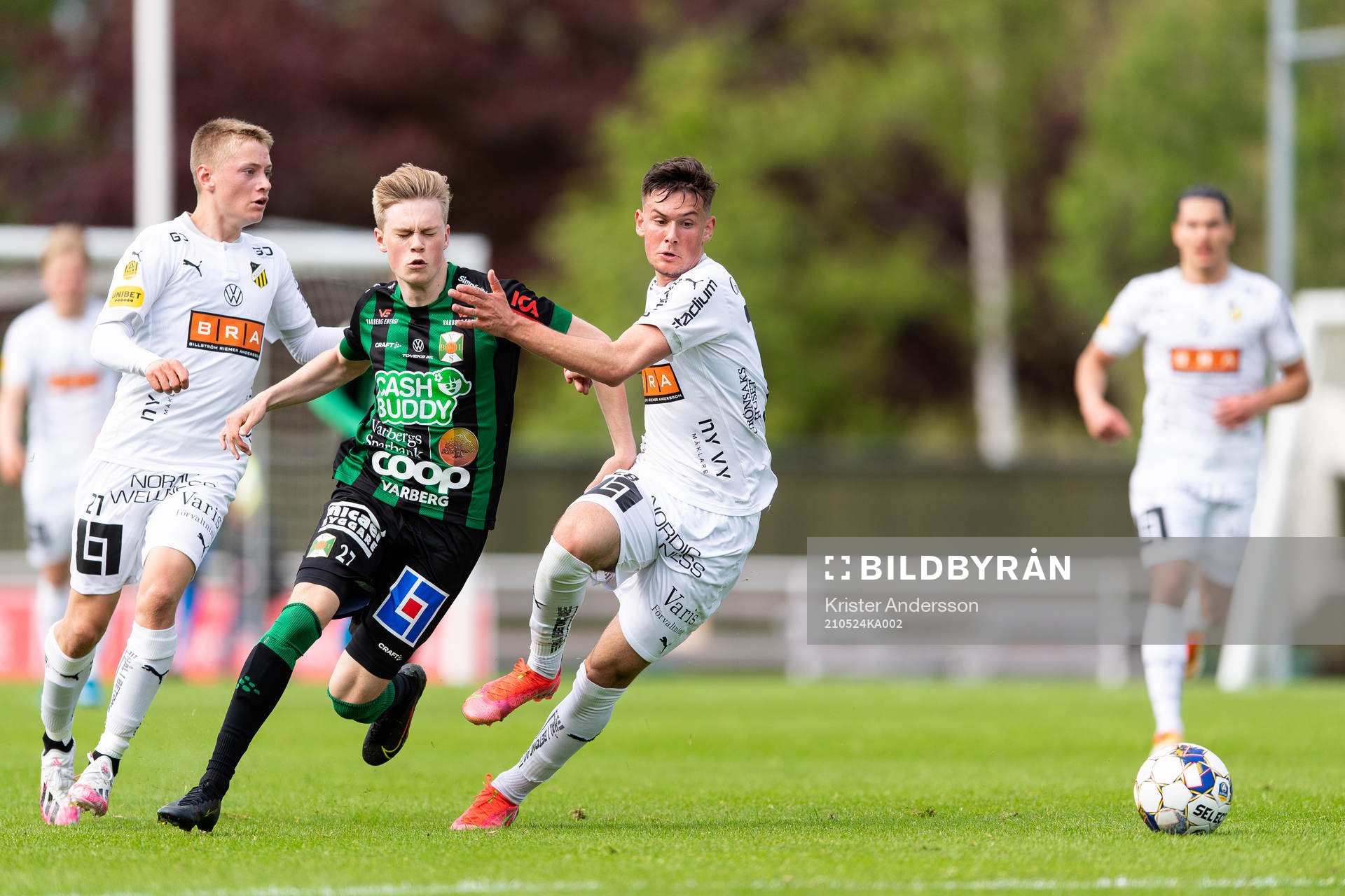 Varbergs Gustav Nordh och Häckens Sebastian Tipura