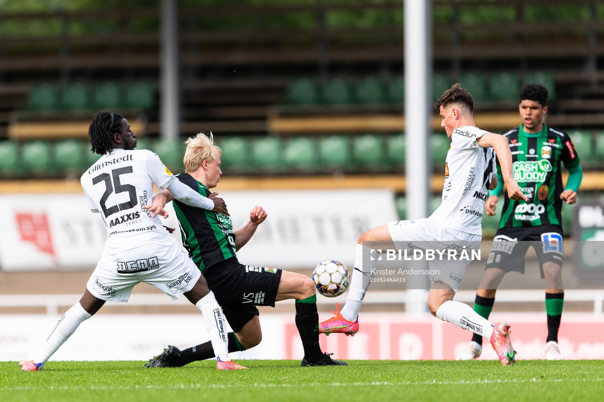Varbergs André Boman och Häckens Sebastian Banozic