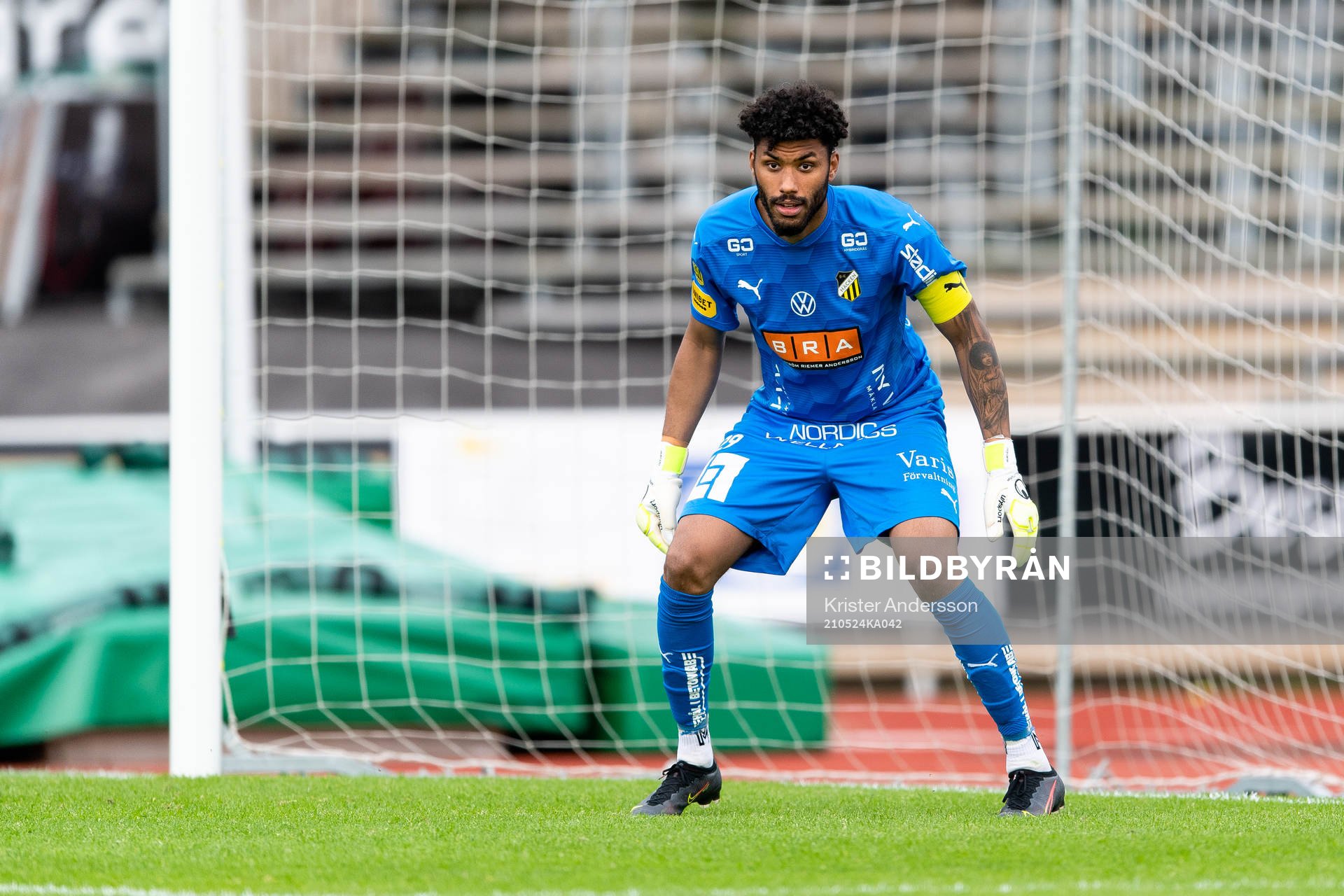 Häckens målvakt Jonathan Ursin Rasheed under fotbollsmatchen i U21 Allsvenskan mellersta mellan Varberg och Häcken den 24 maj 2021 i Varberg.
