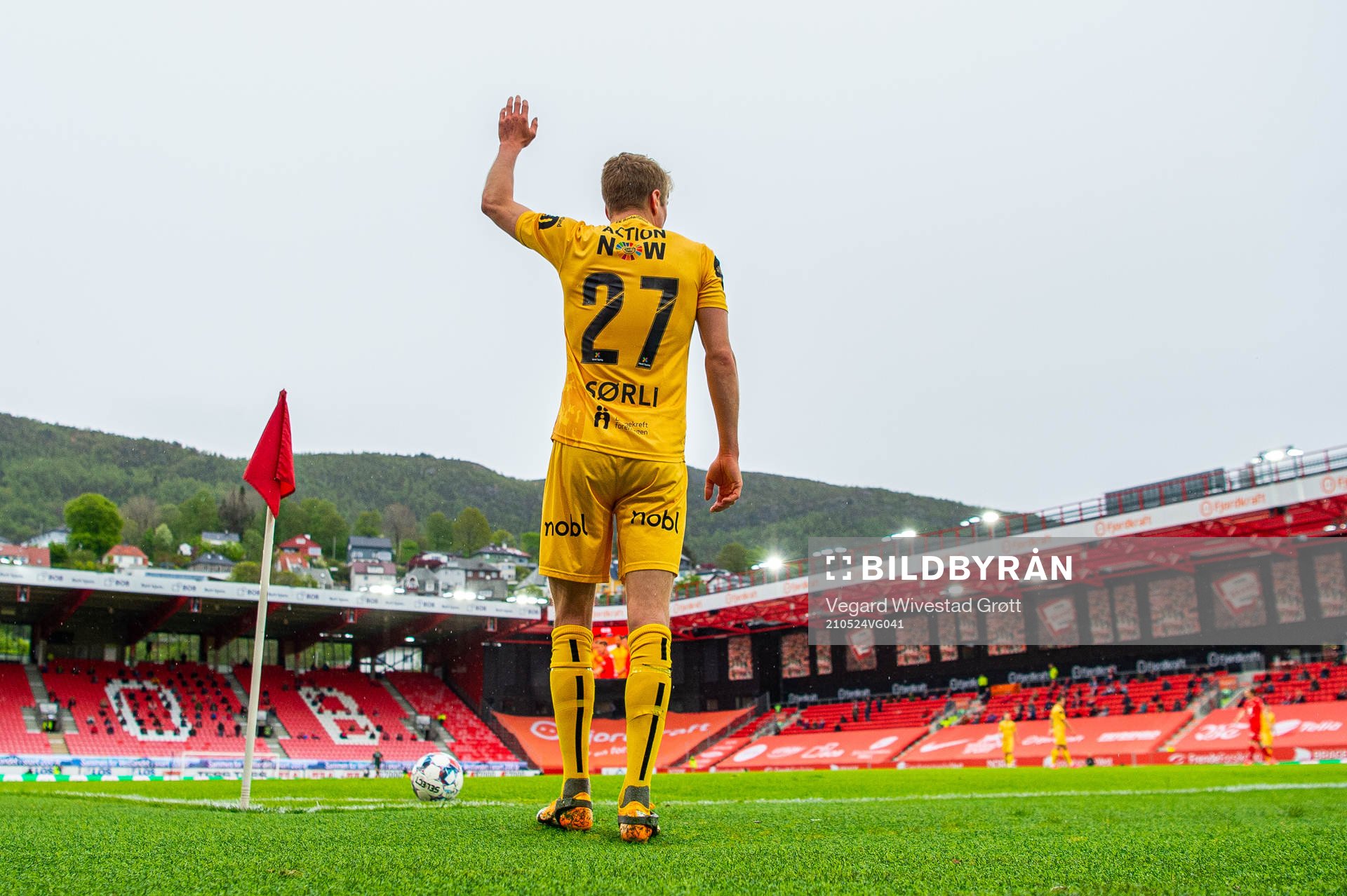 Sondre Sørli of Bodø/Glimt takes a corner kick