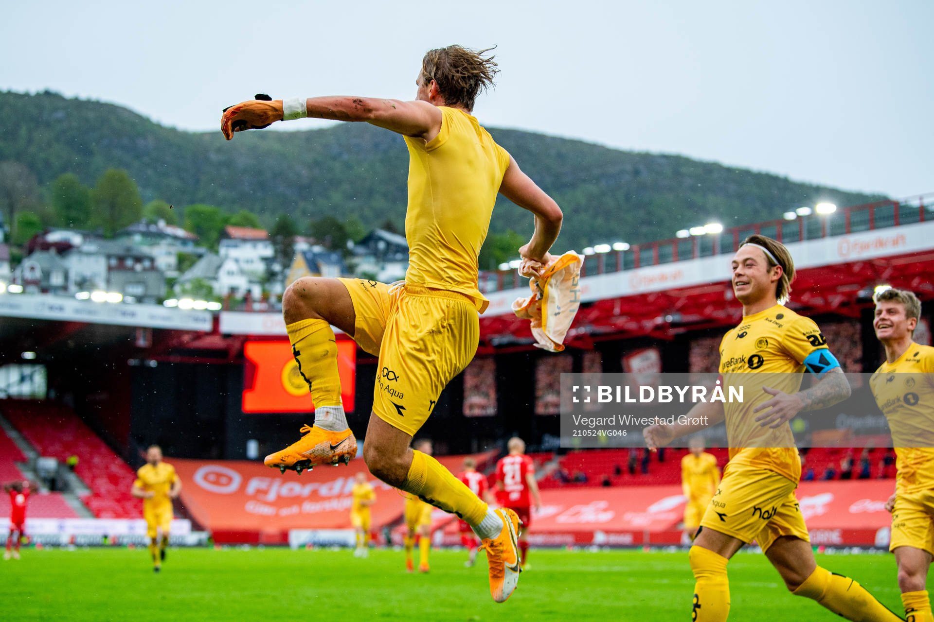 Erik Botheim of Bodø/Glimt celebrates with teammates