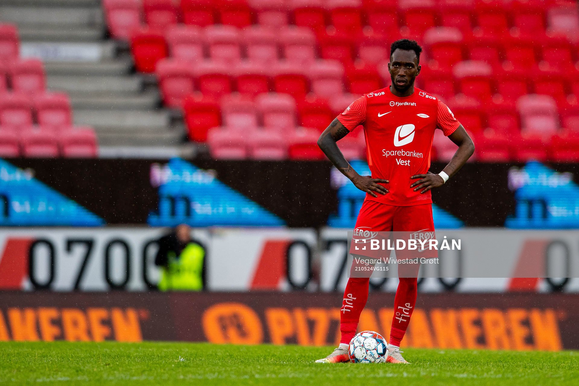 Daouda Bamba of Brann looks dejected