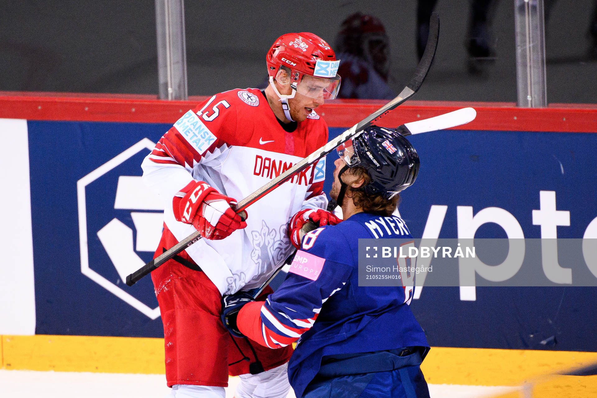 Matias Lassen of Denmark and Matthew Myers of Great Britain