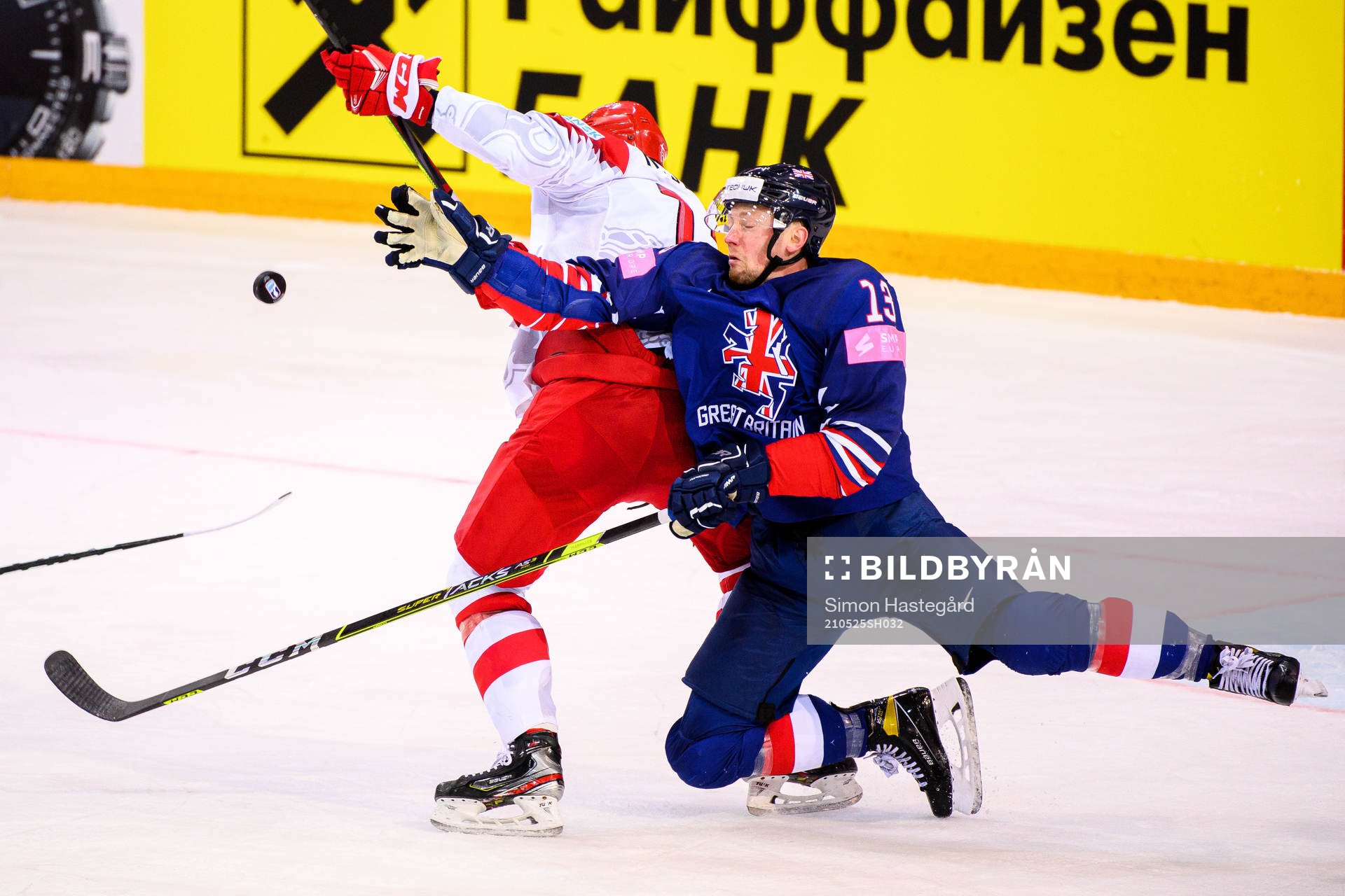 Nicklas Jensen of Denmark and Mark Richardson of Great