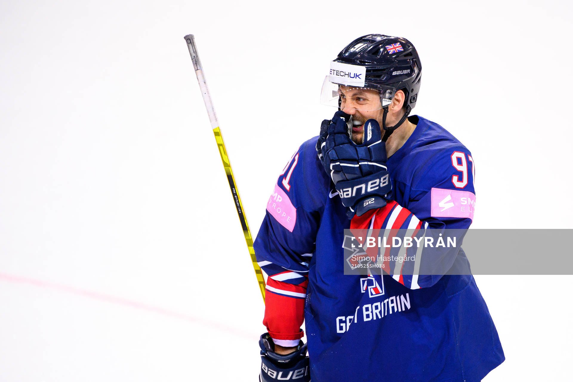 Ben Lake of Great Britain looks dejected
