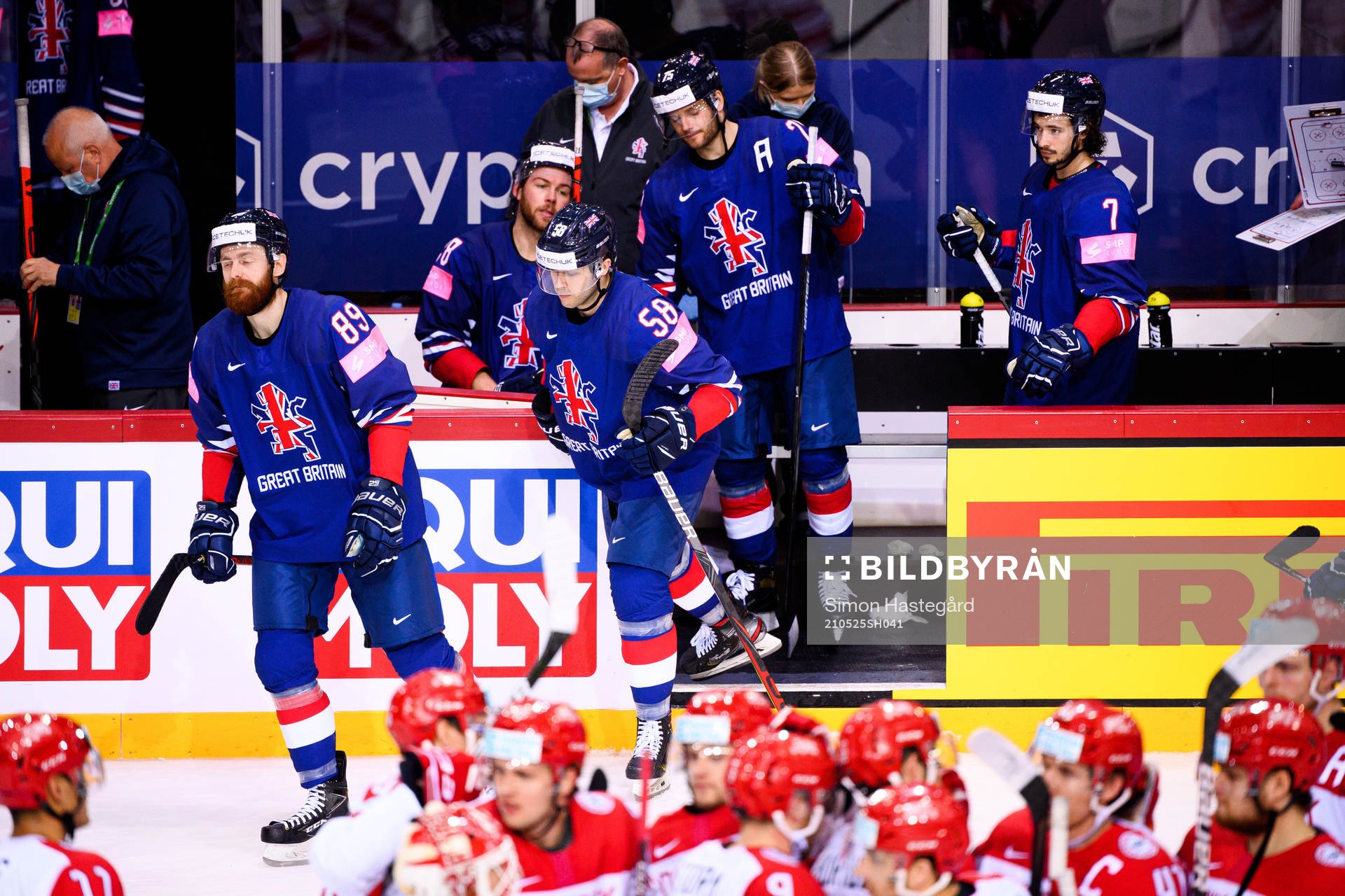 Players of Great Britain look dejected
