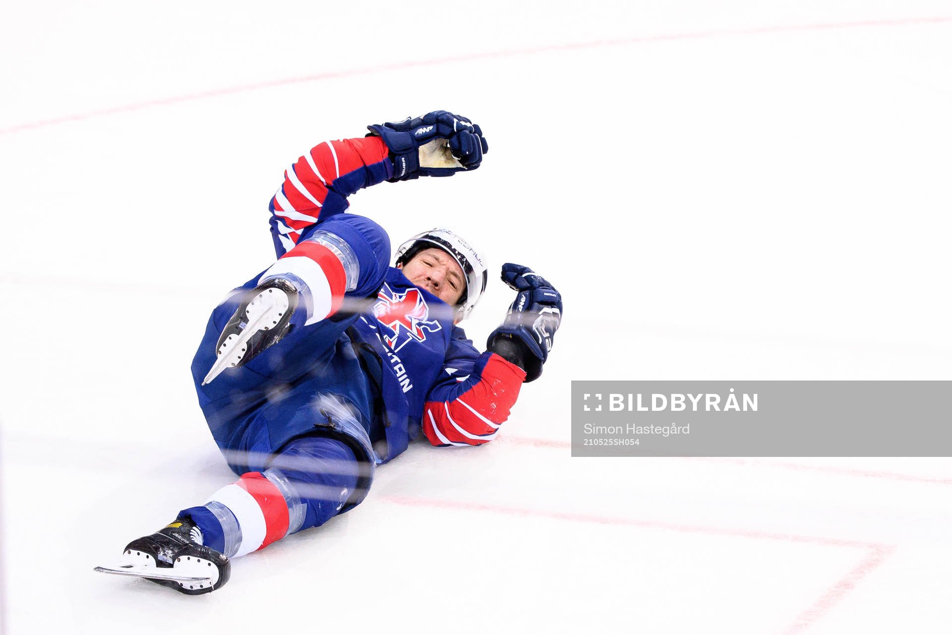 Brendan Connolly of Great Britain in pain