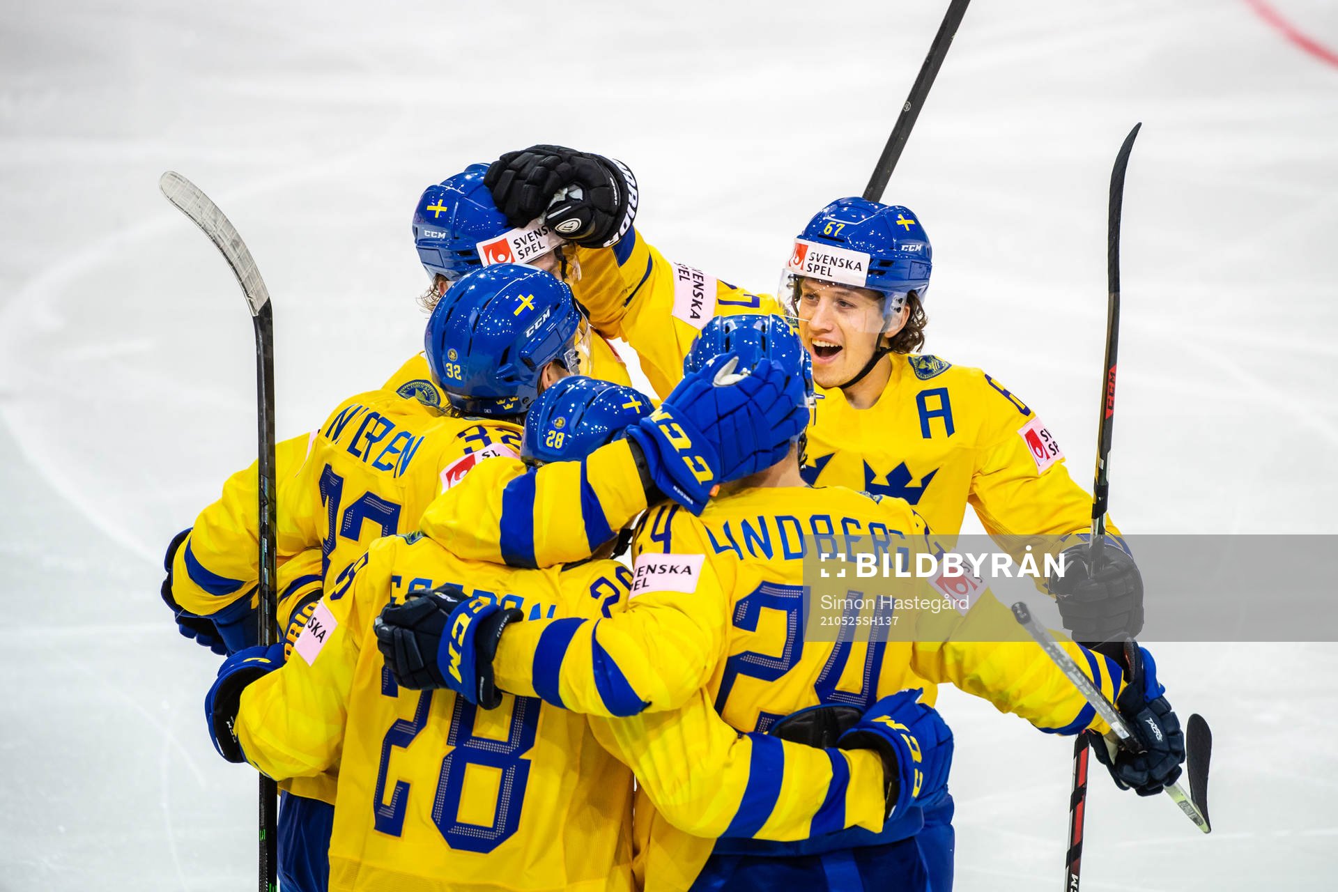 Rickard Rakell, Jesper Frödén, Oscar Lindberg and Magnus