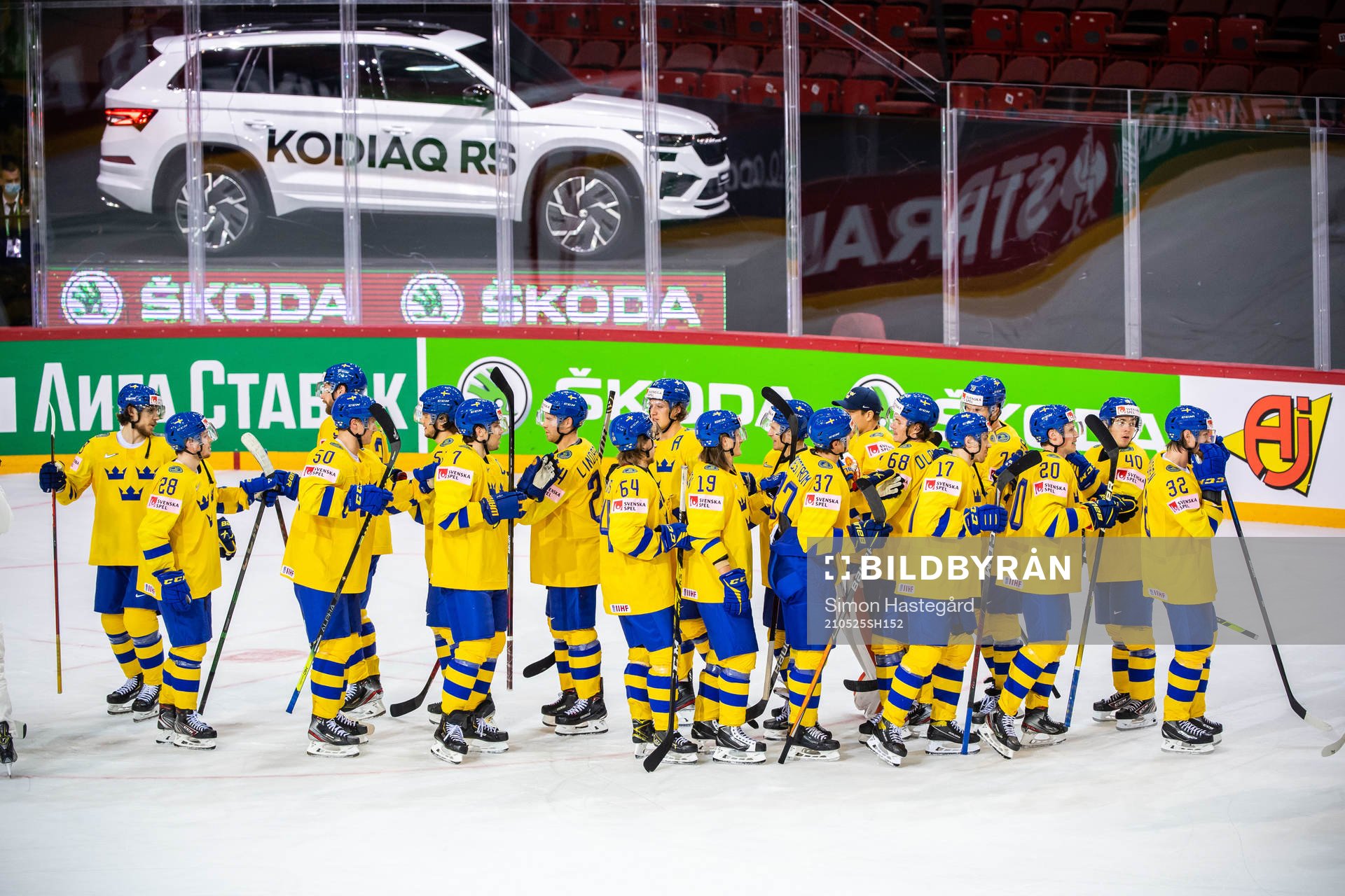 Players of Sweden celebrates