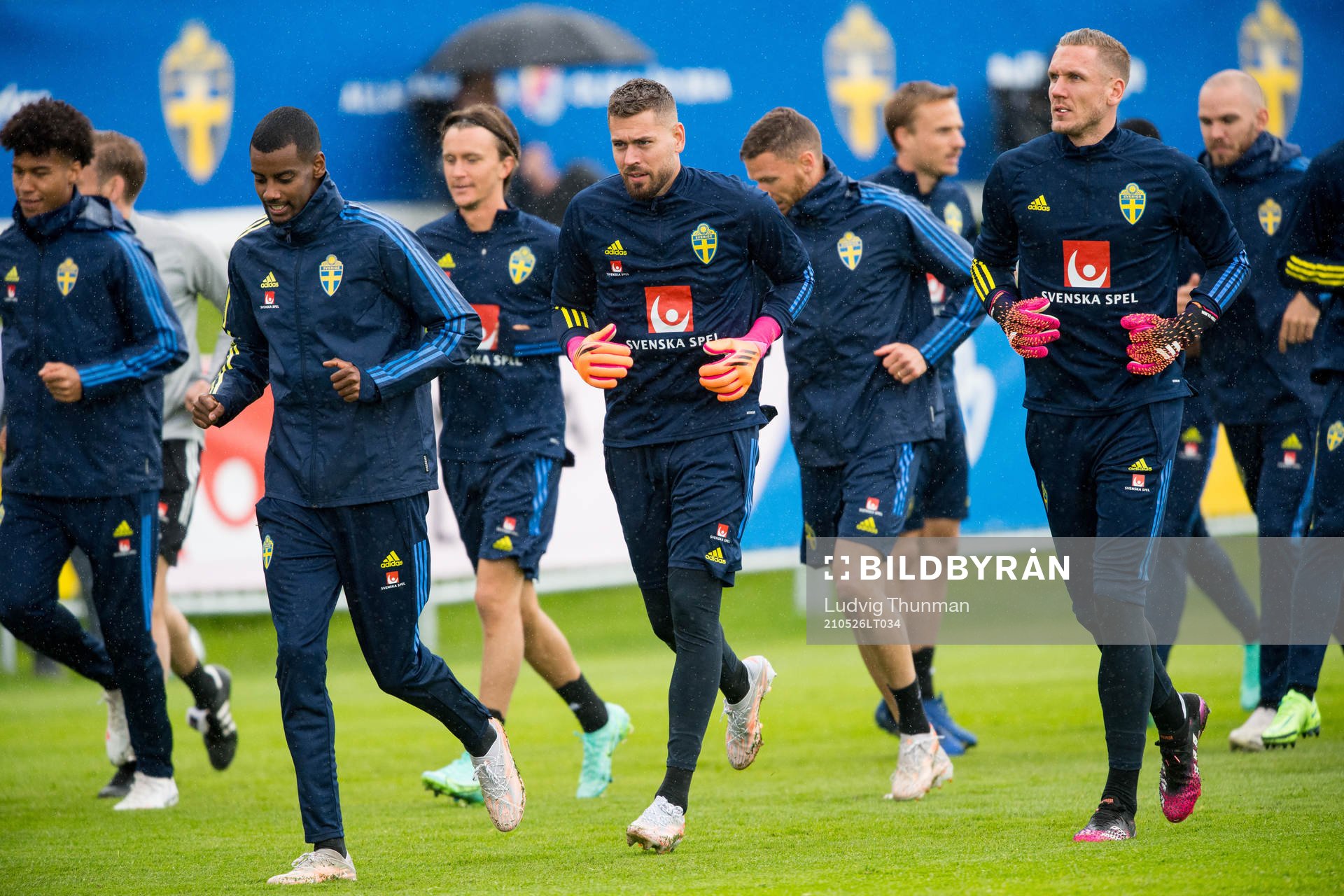 Alexander Isak, goalkeeper Kristoffer Nordfeldt and