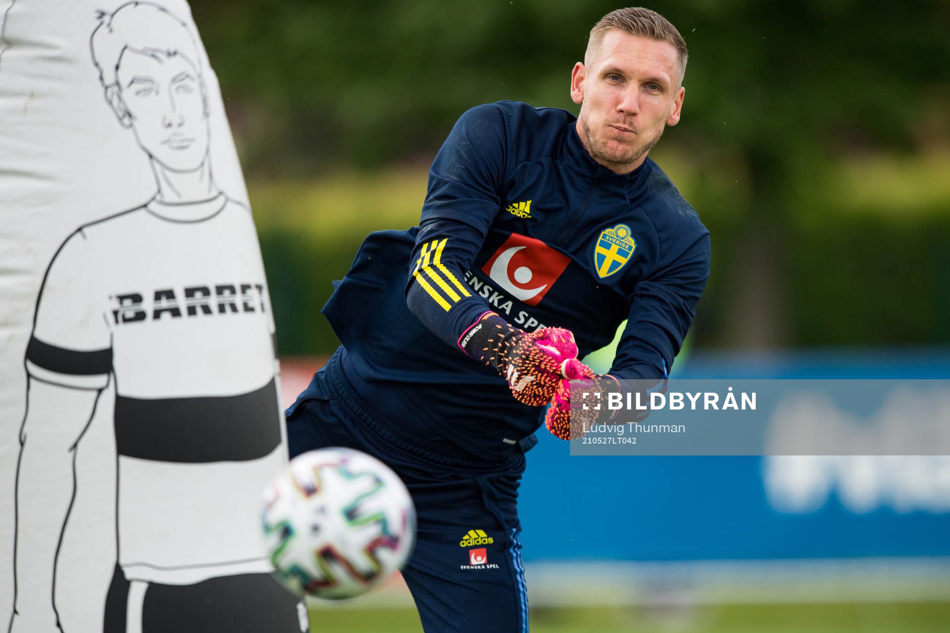 Goalkeeper Robin Olsen