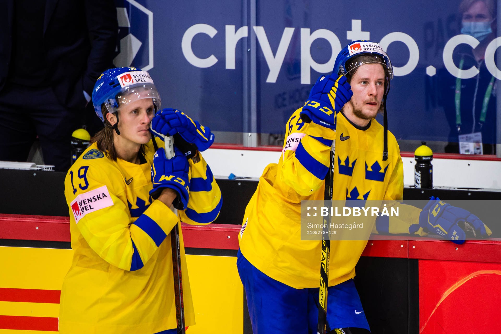 Marcus Sörensen and Jonathan Pudas of Sweden looks dejected