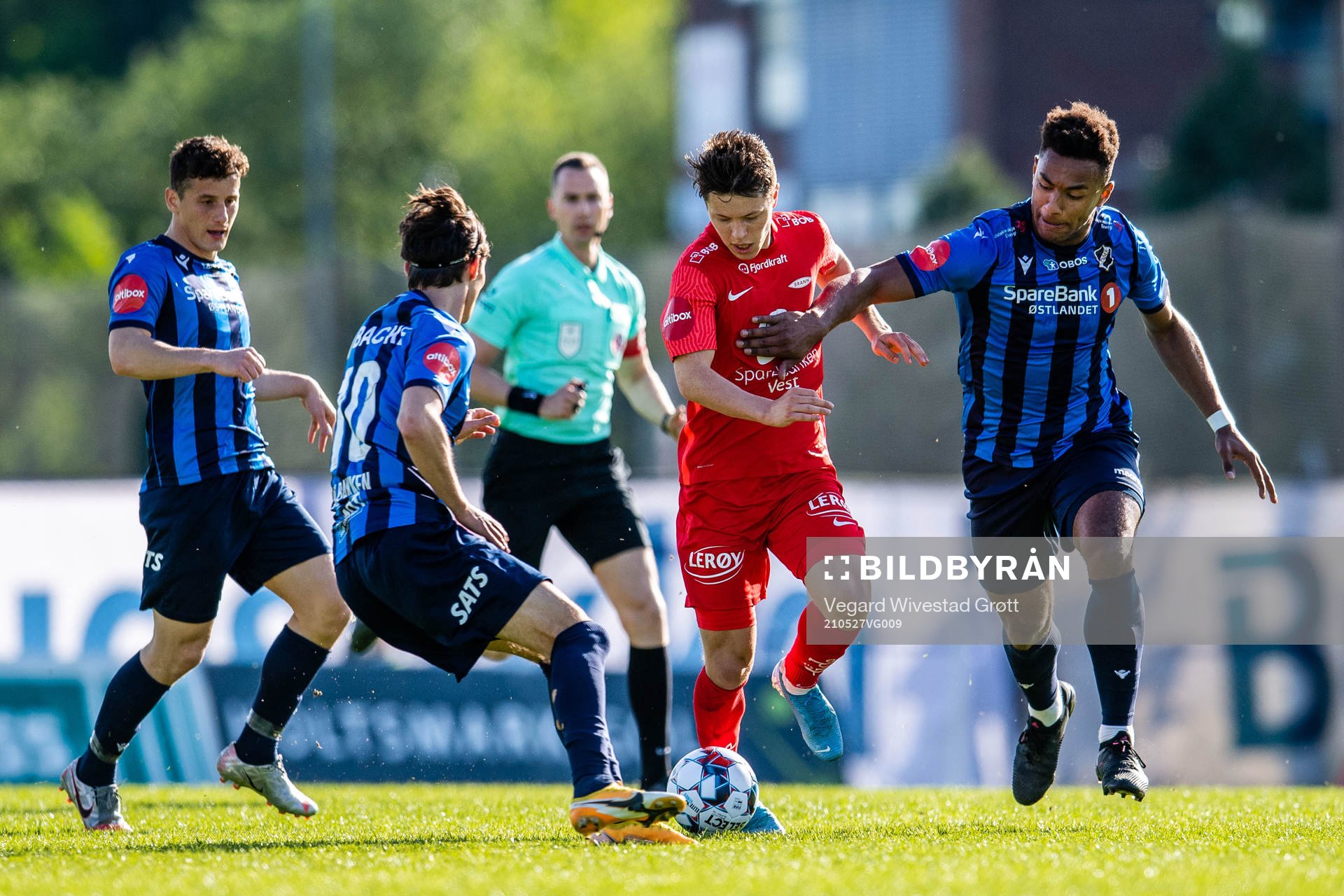 Mathias Knutsen Rasmussen of Brann and Sammy Skytte of