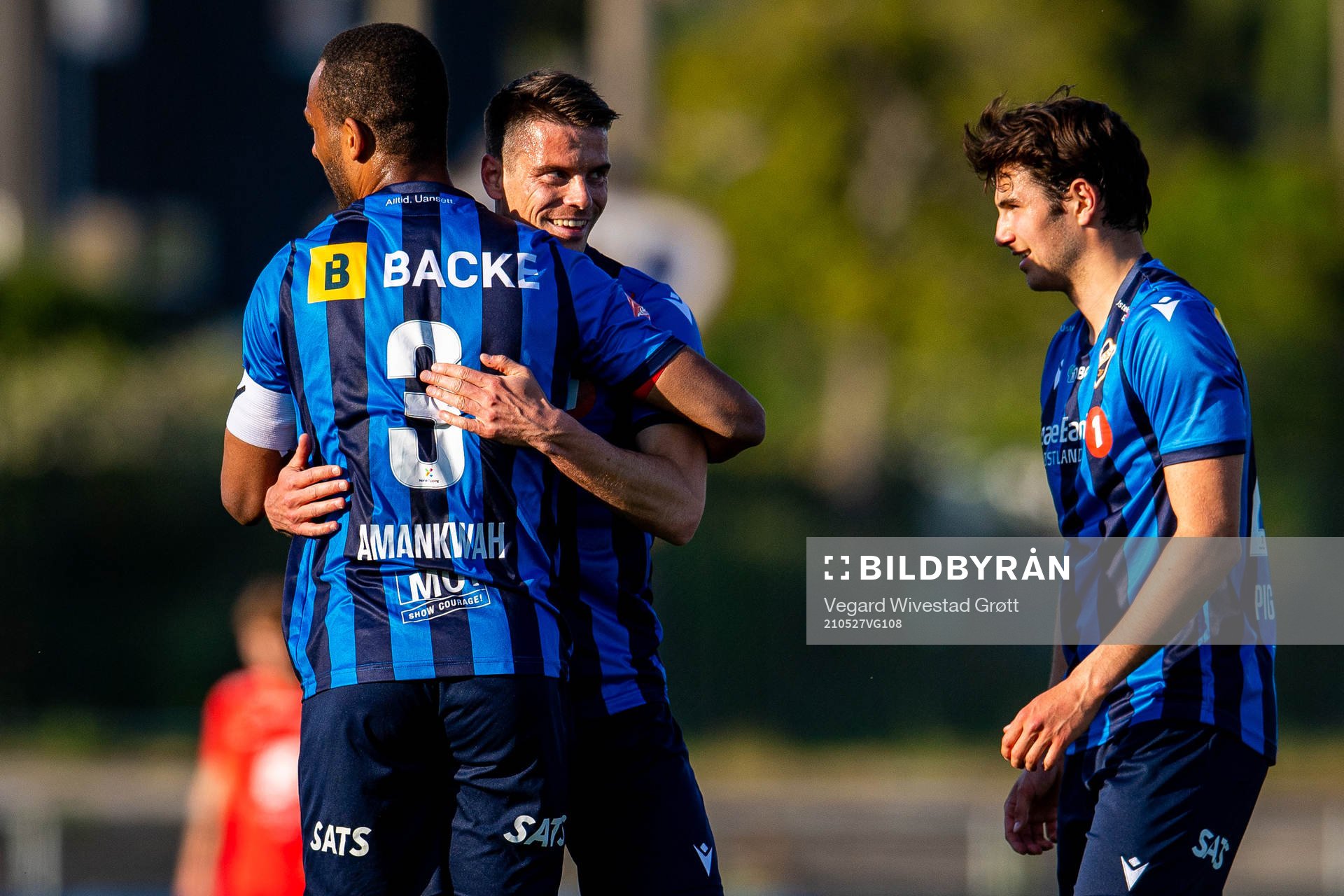 Yaw Ihle Amankwah of Stabæk celebrates with teammates