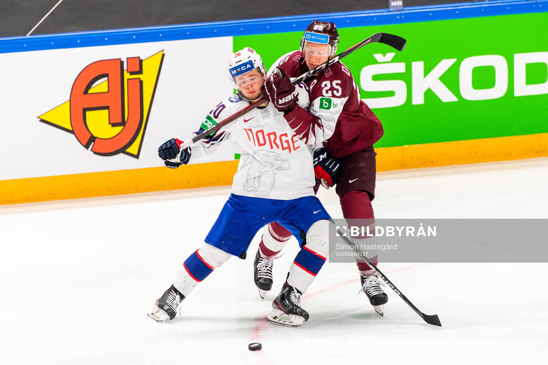Emilio Pettersen of Norway and Andris Dzerins of Latvia